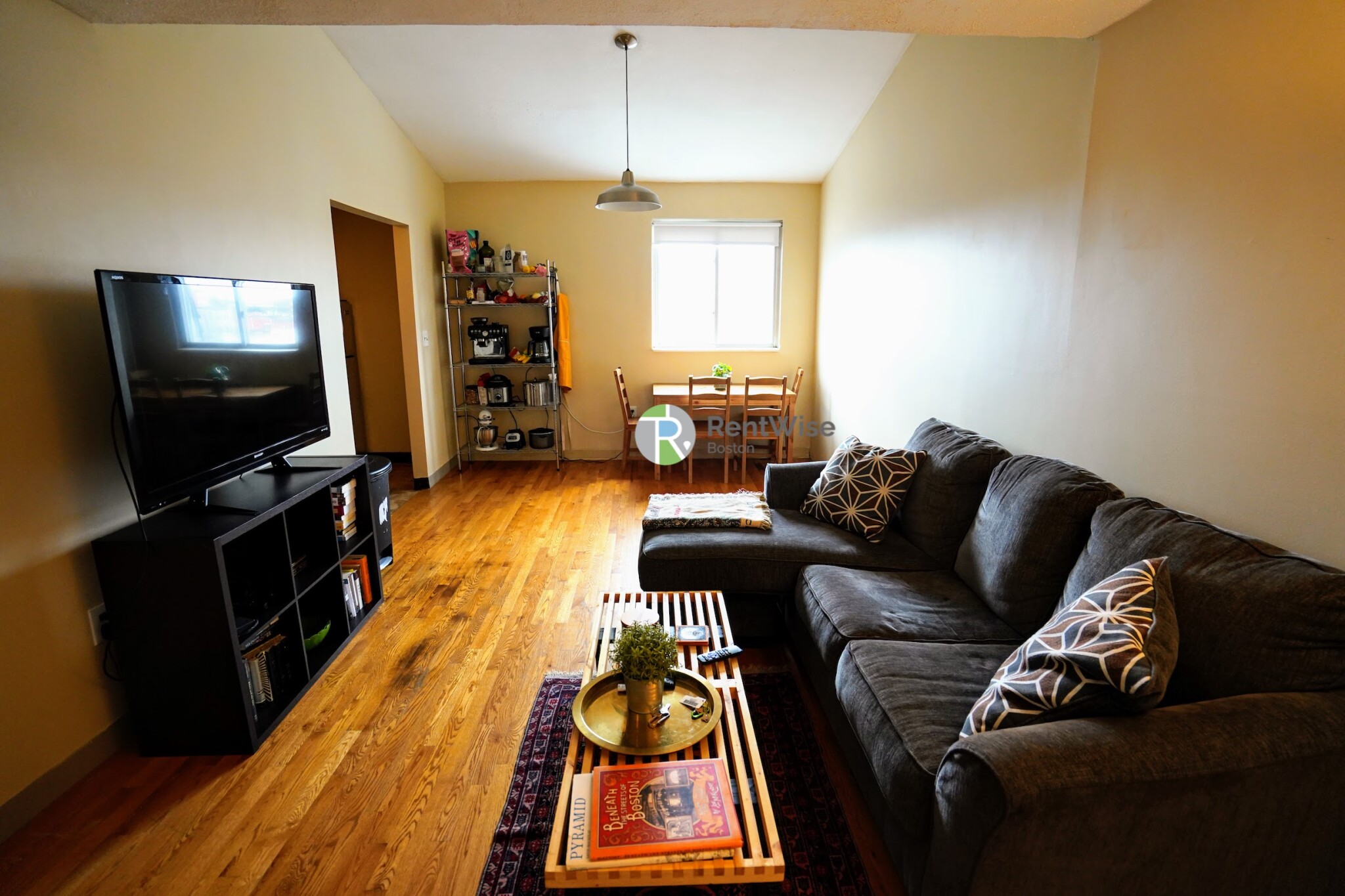 385 Dorchester St, South Boston