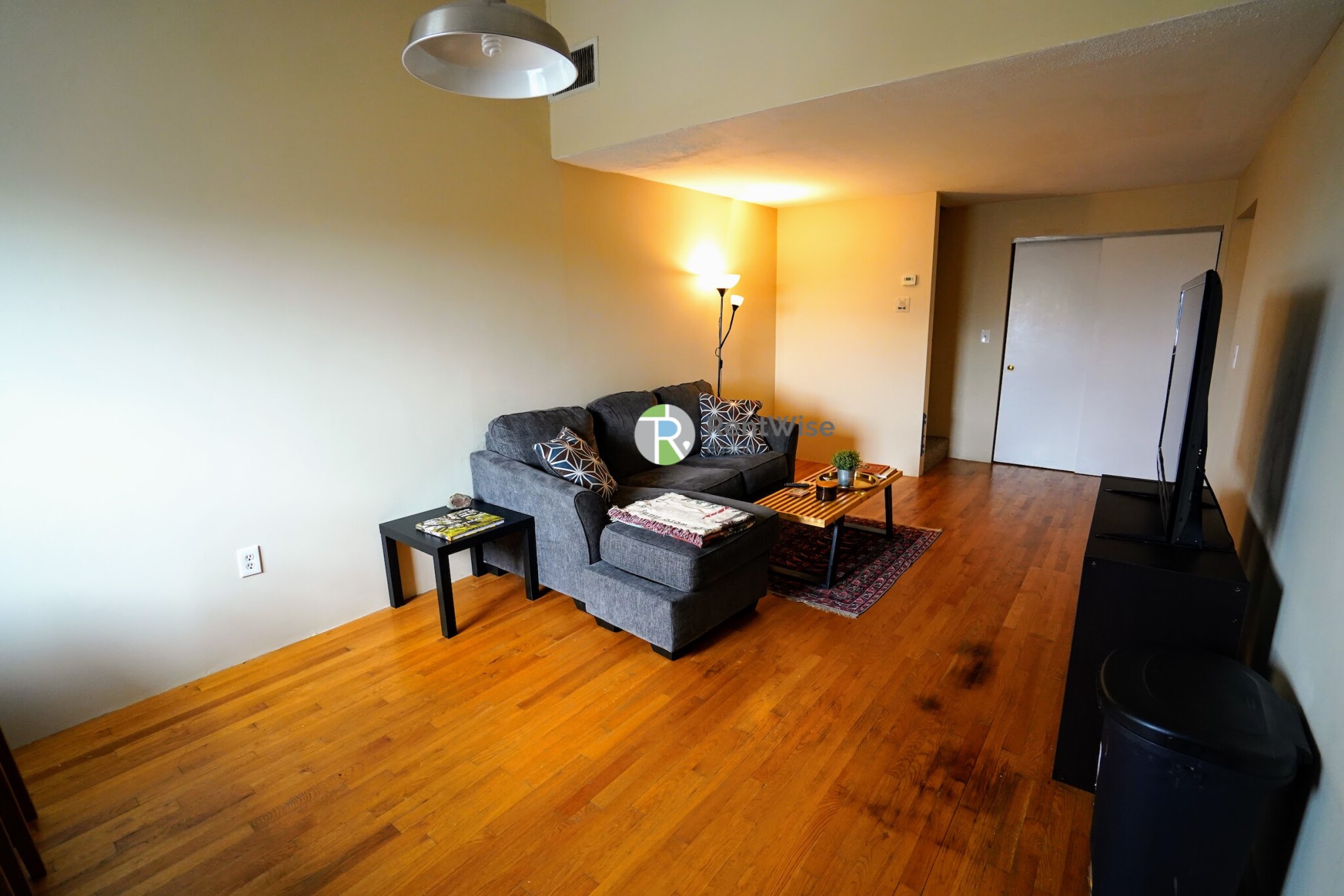 385 Dorchester St, South Boston