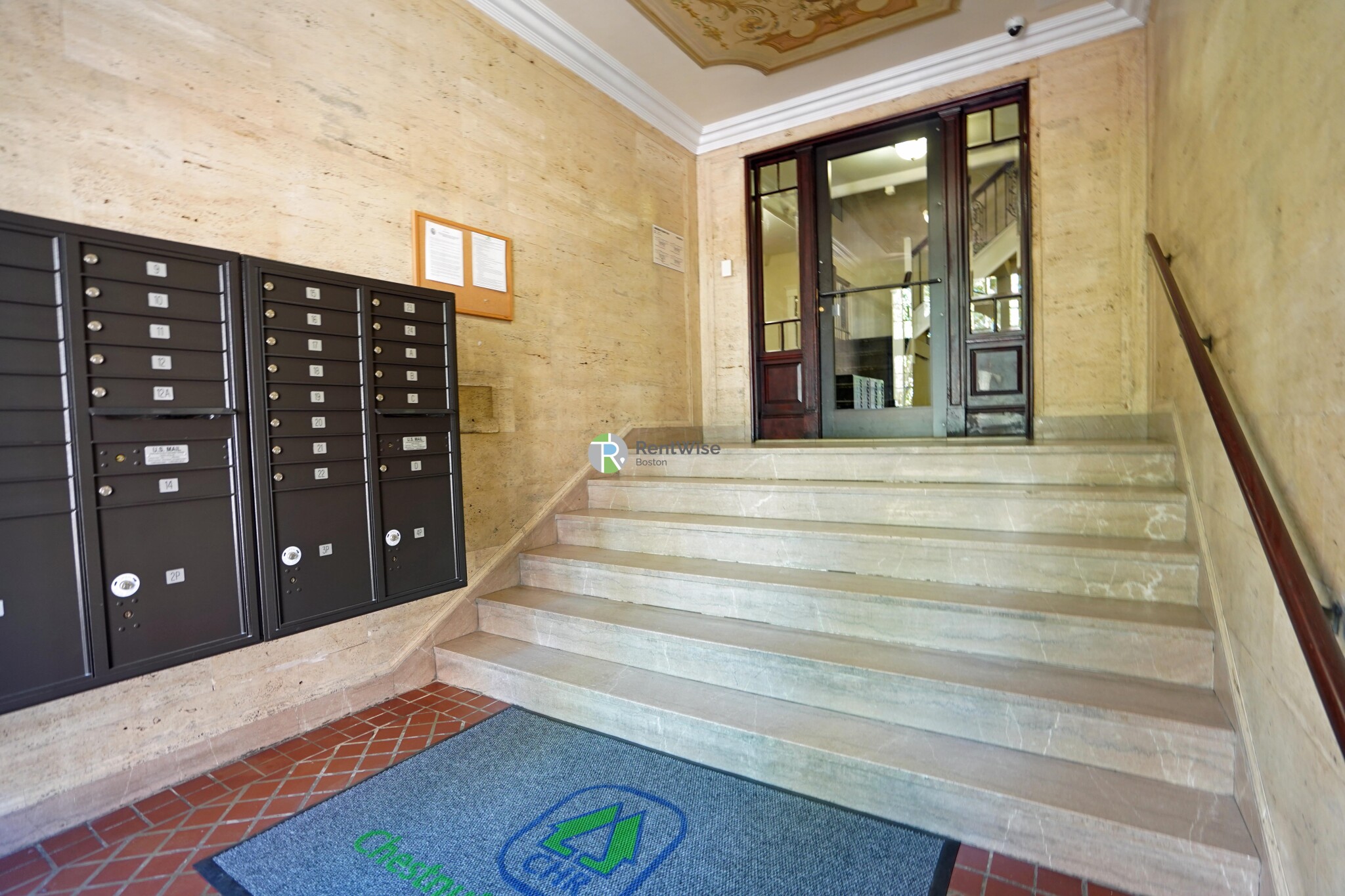 22 Chauncy St, Neighborhood Nine