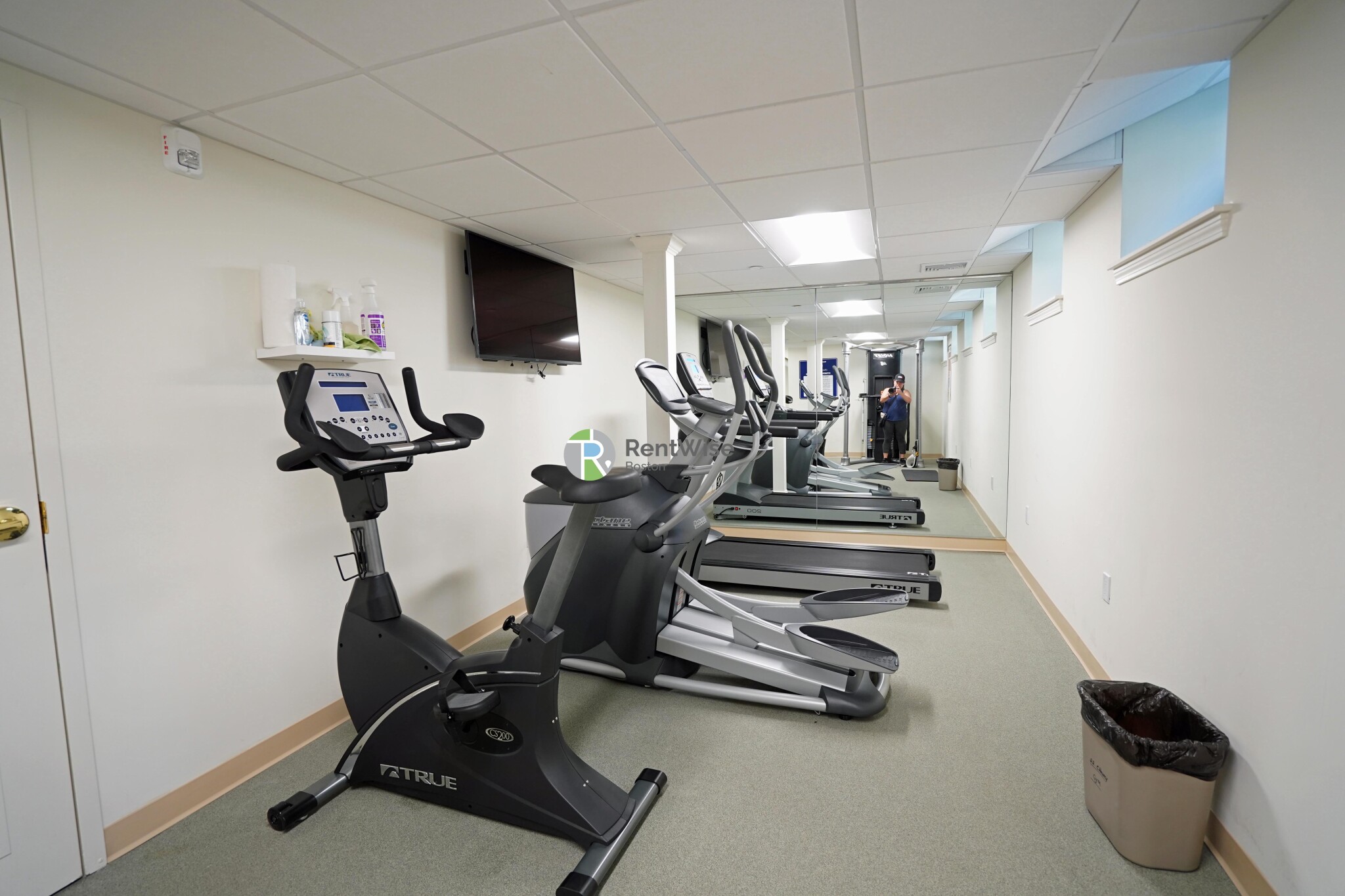 24 Chauncy St, Neighborhood Nine