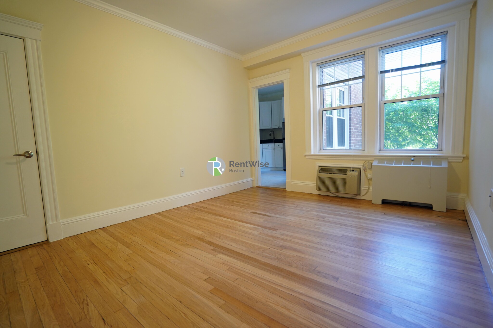 24 Chauncy St, Neighborhood Nine