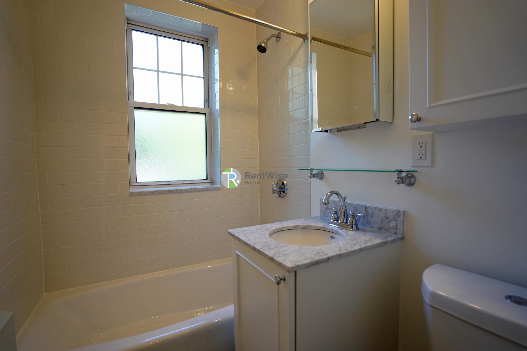 24 Chauncy St, Neighborhood Nine