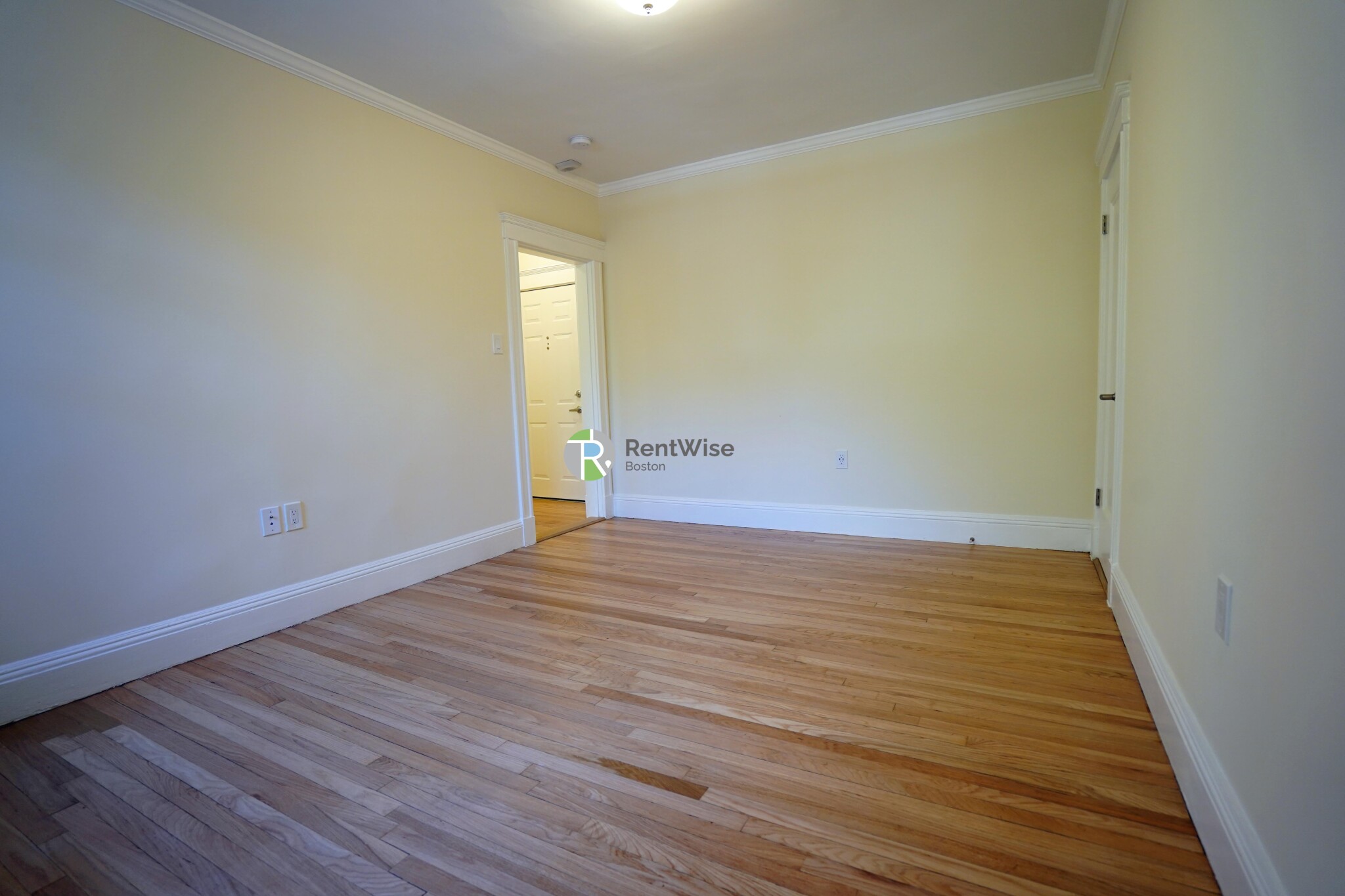 24 Chauncy St, Neighborhood Nine