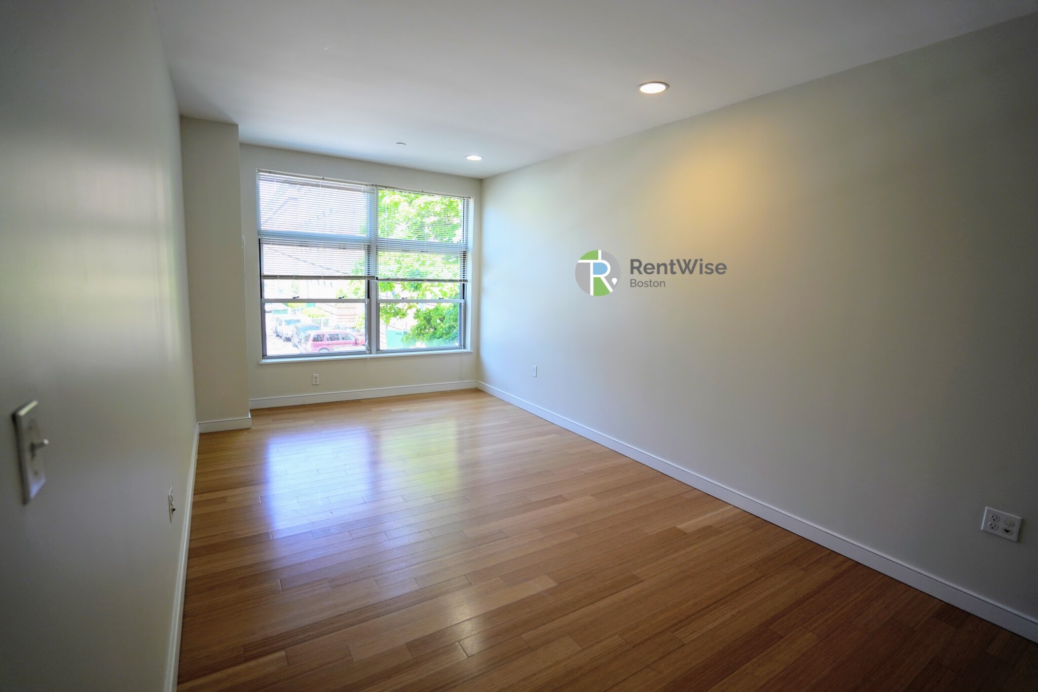 601 Albany St, South End