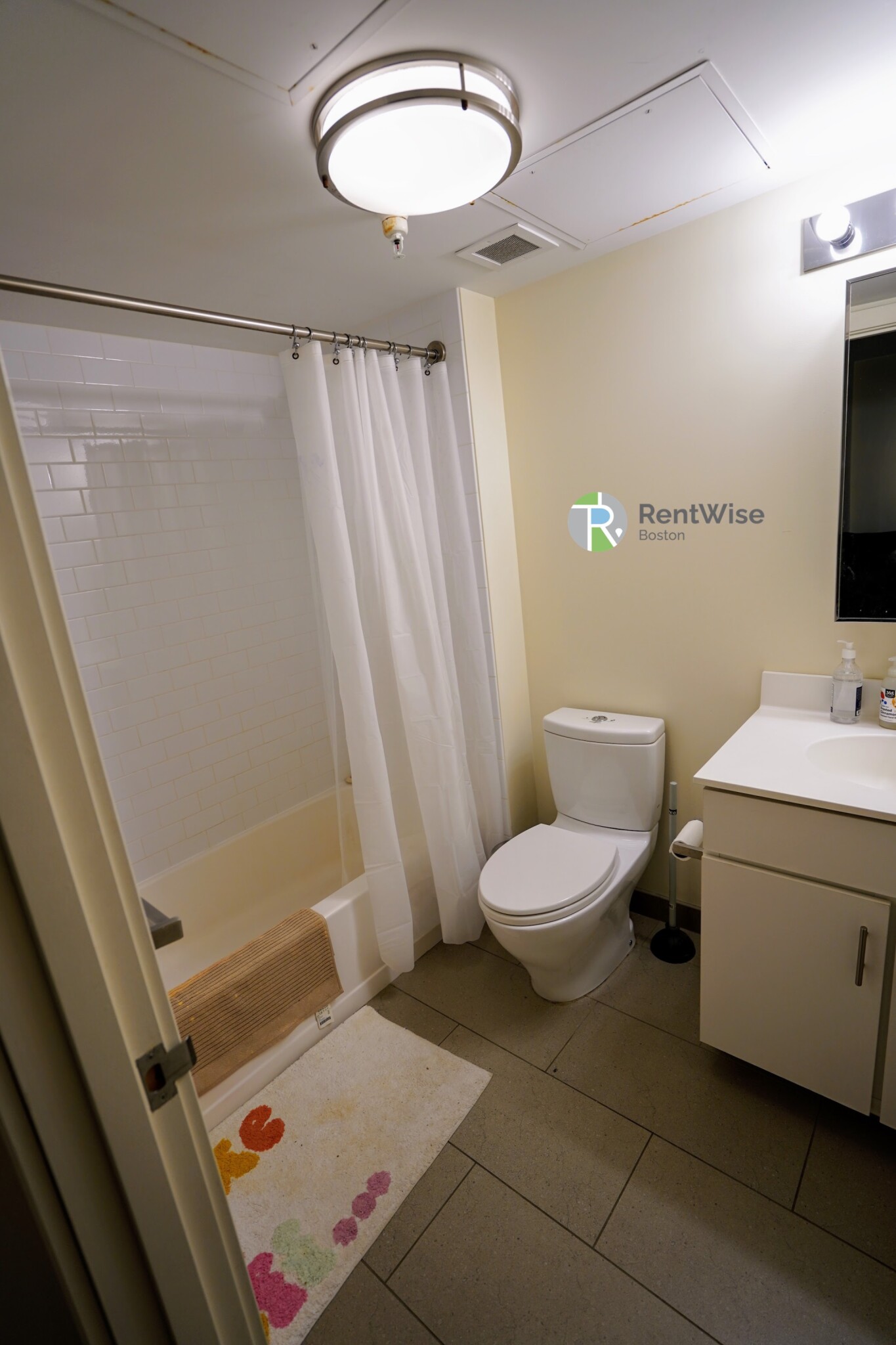 8 Winter St, Downtown