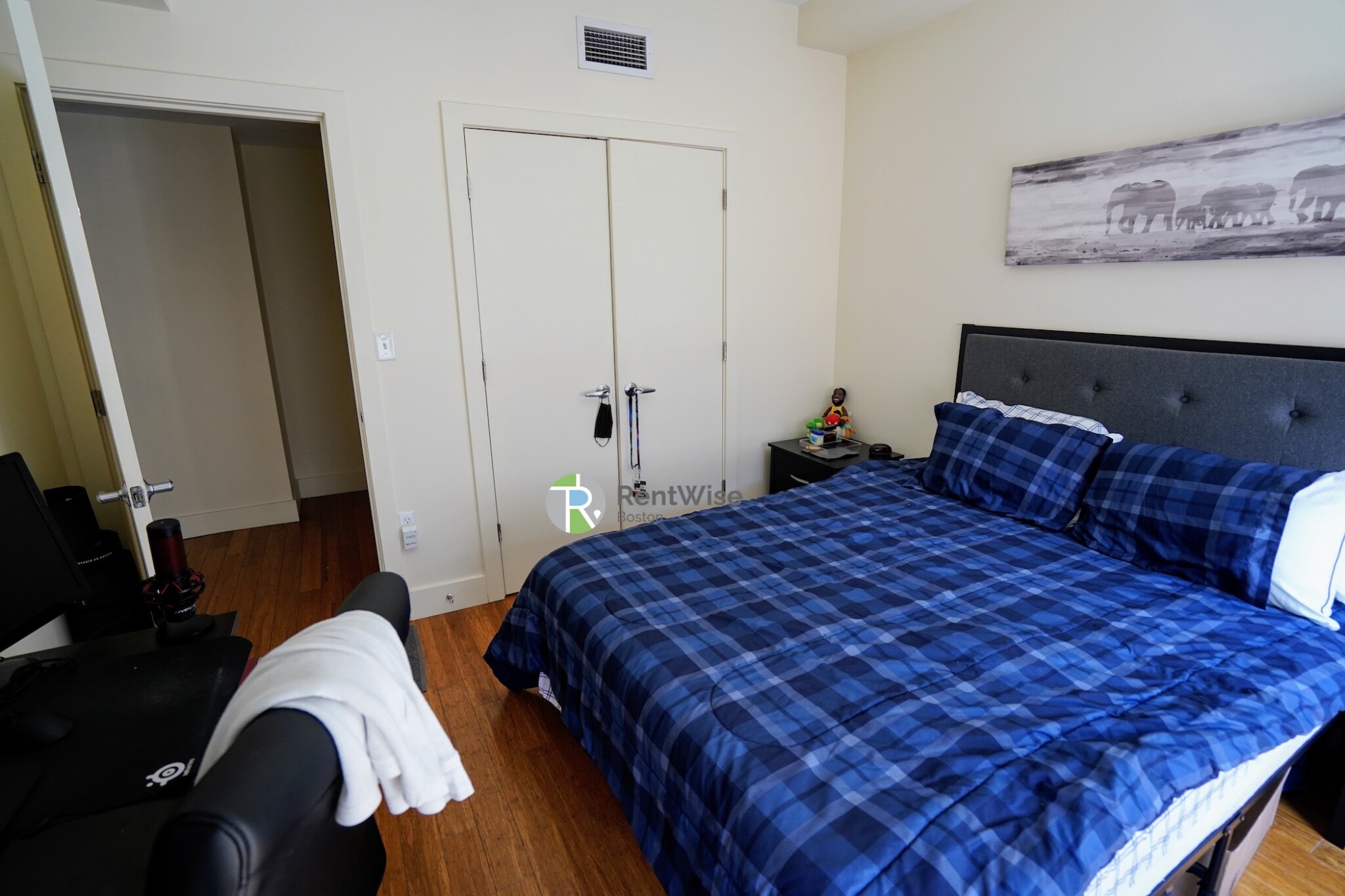 8 Winter St, Downtown