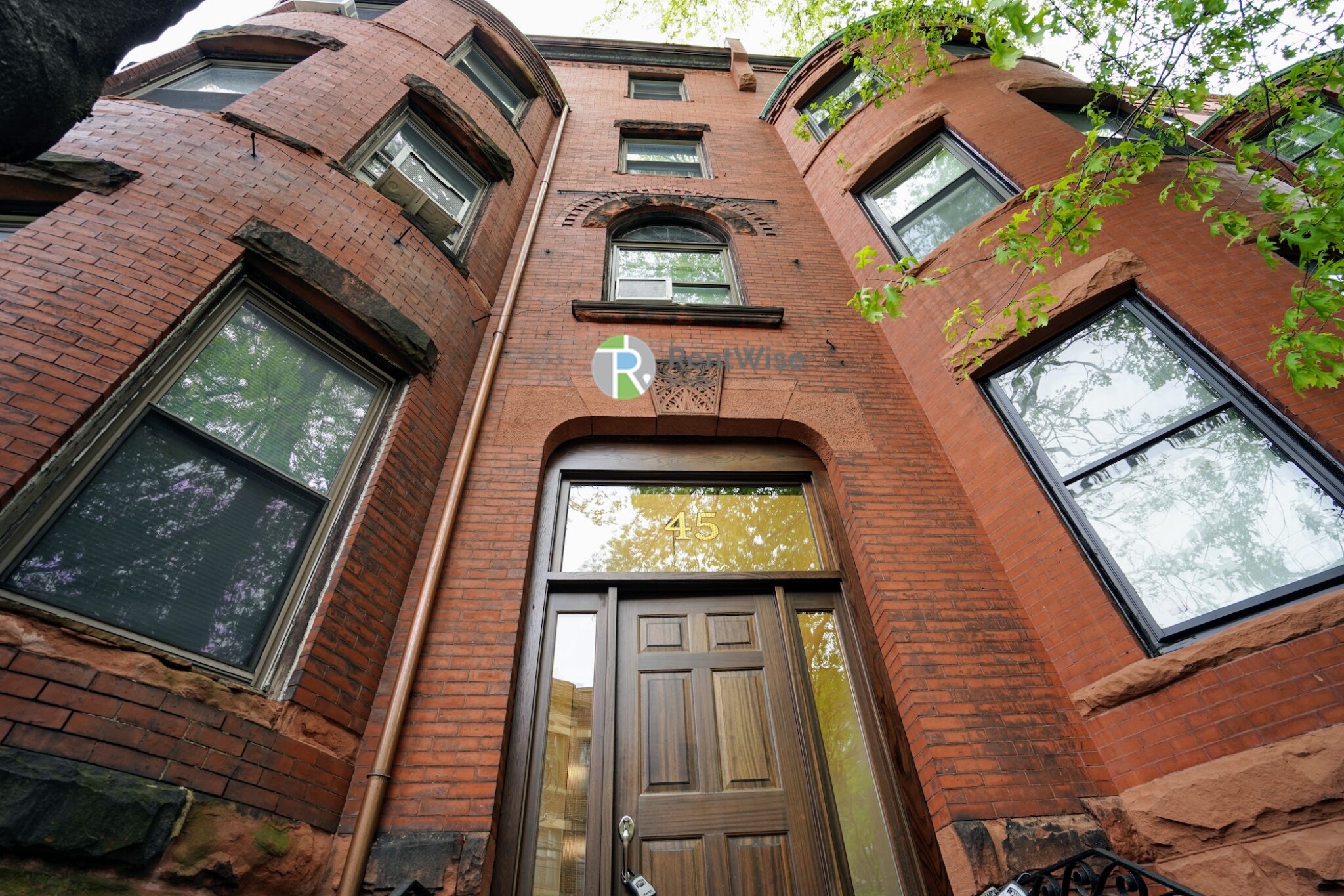 45 Carlton St, Coolidge Corner