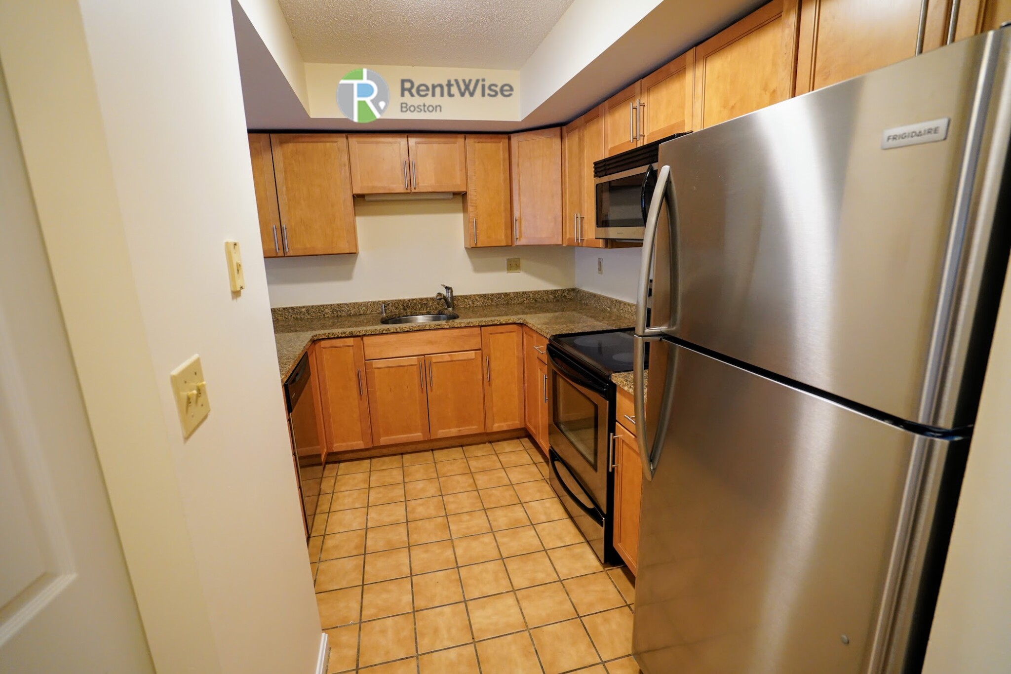 345 Franklin St, Riverside