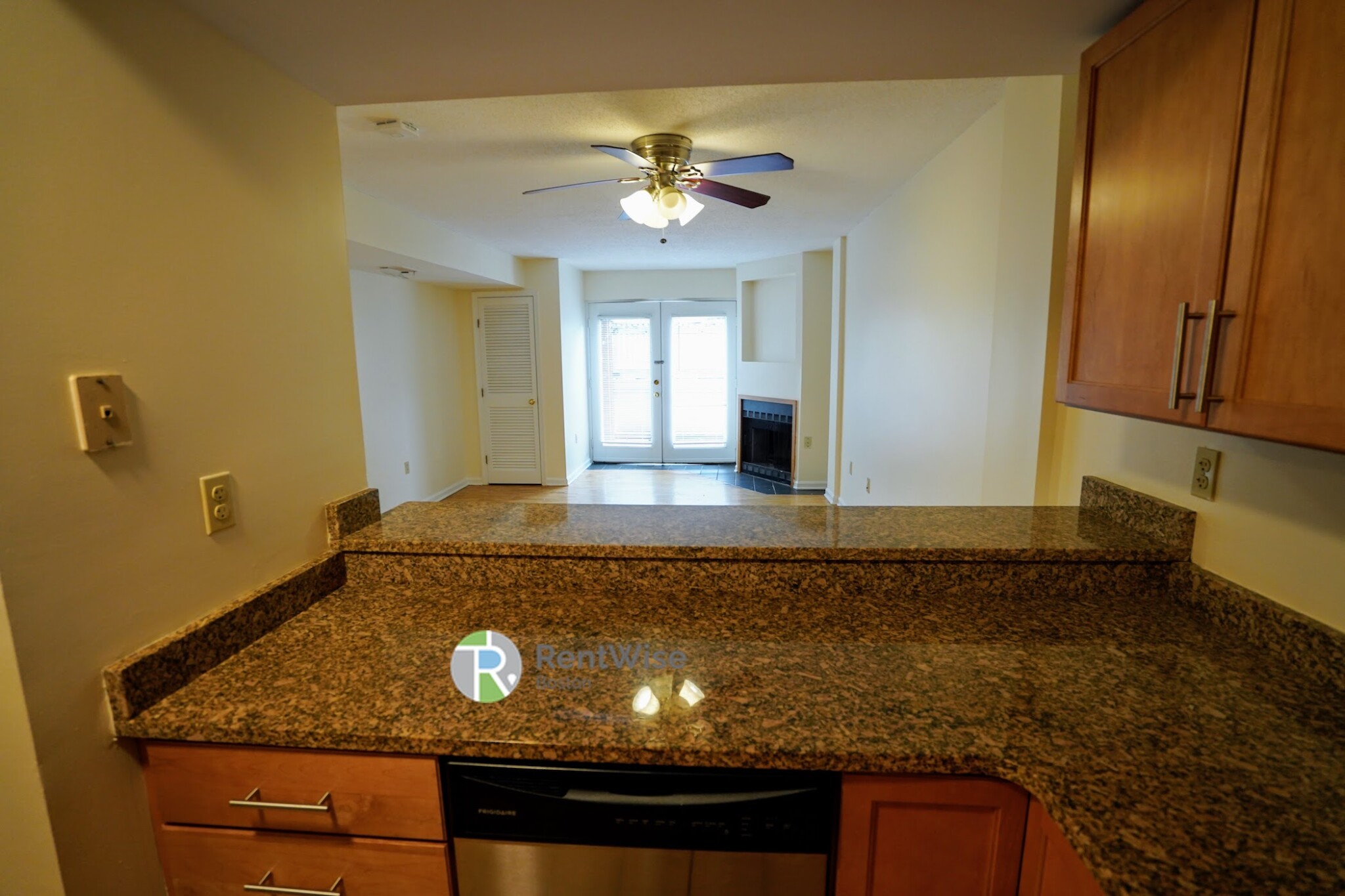 345 Franklin St, Riverside