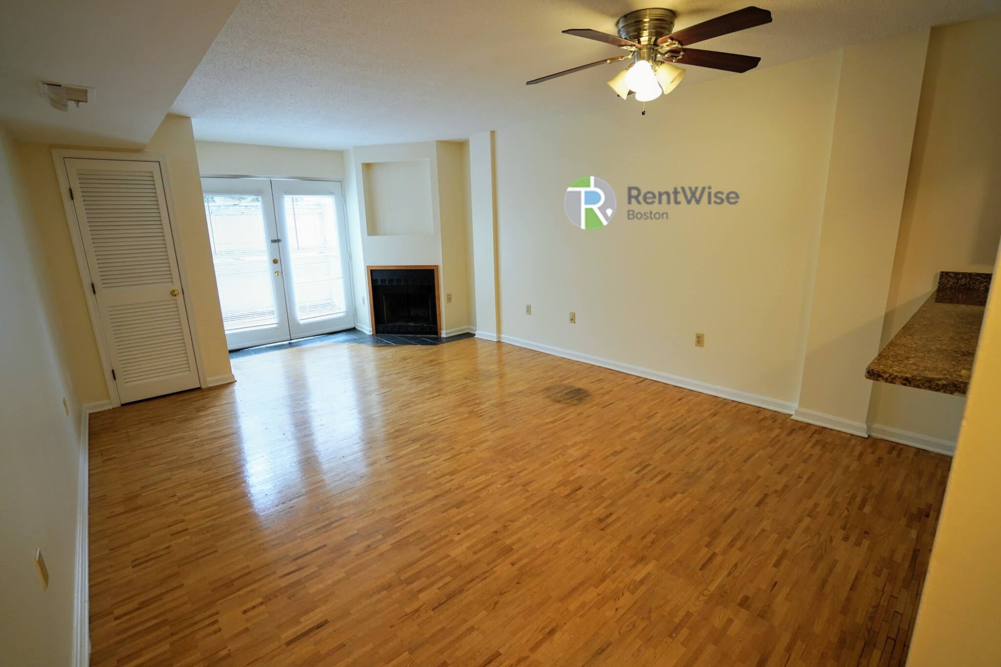 345 Franklin St, Riverside