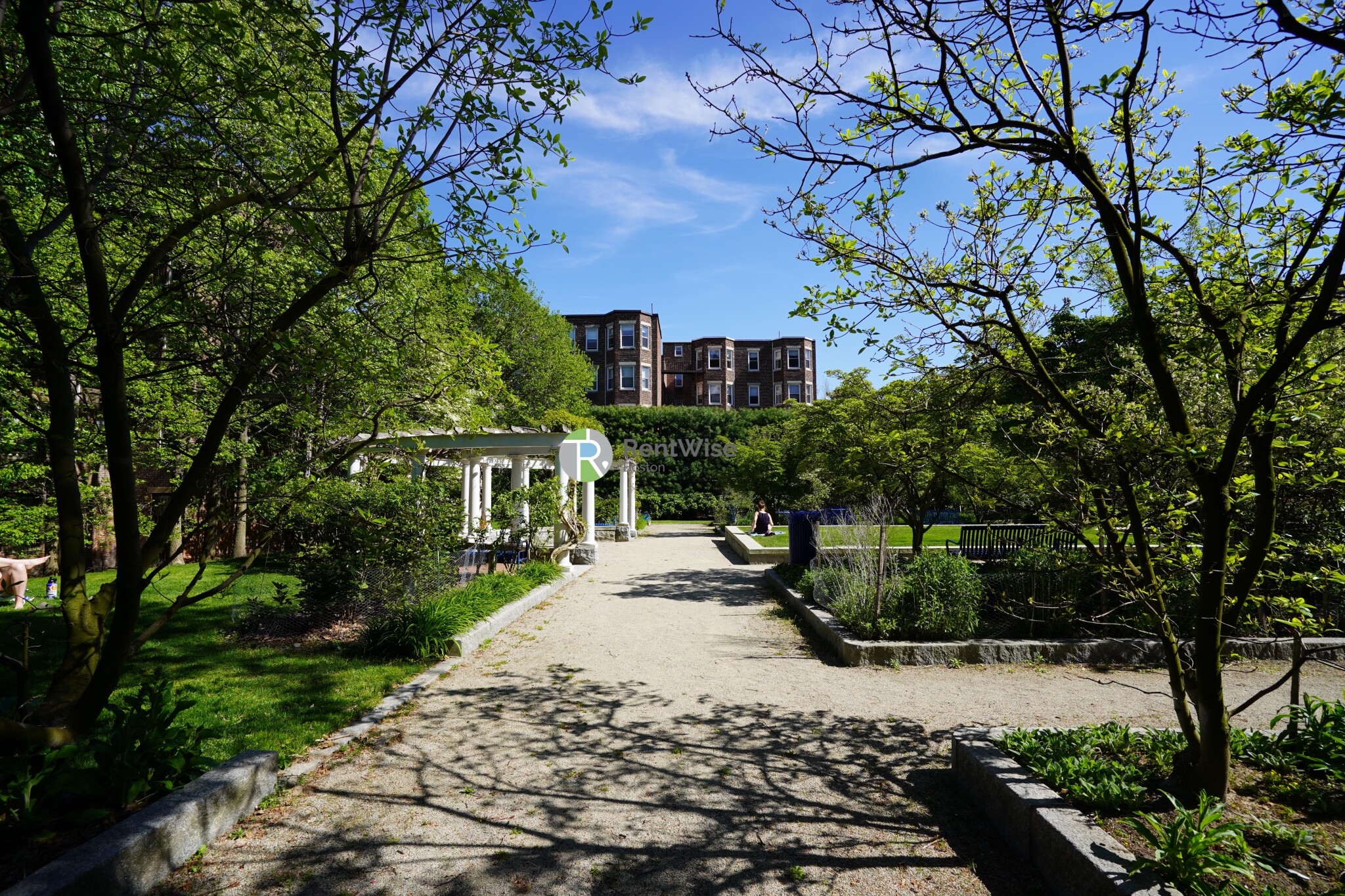 124 Peterborough St, Fenway