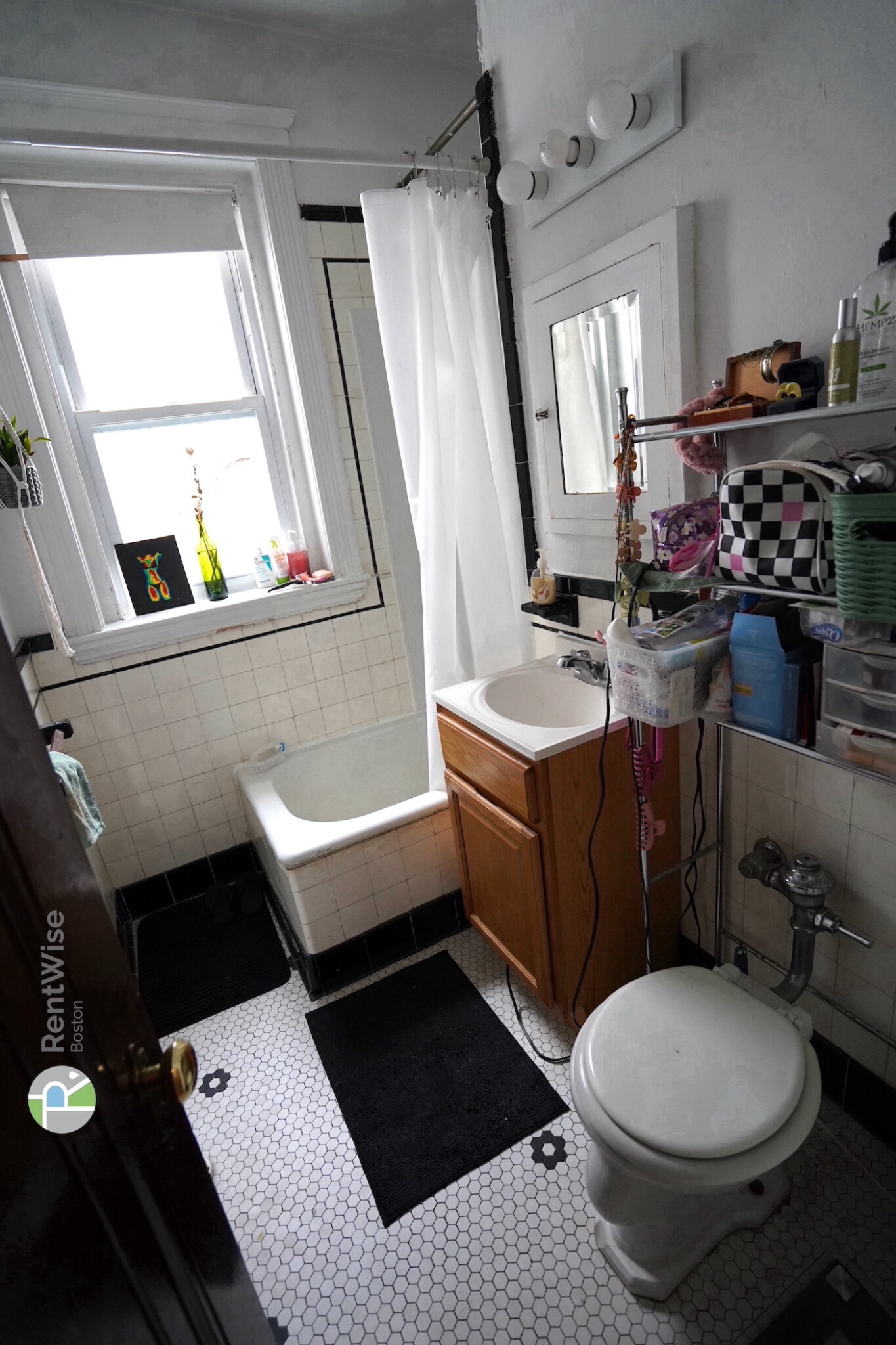 1800 Commonwealth Ave, Brighton