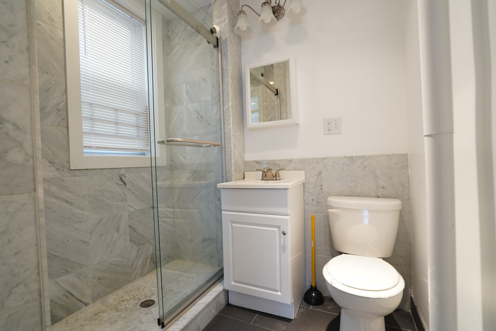 109 Queensberry St, Fenway