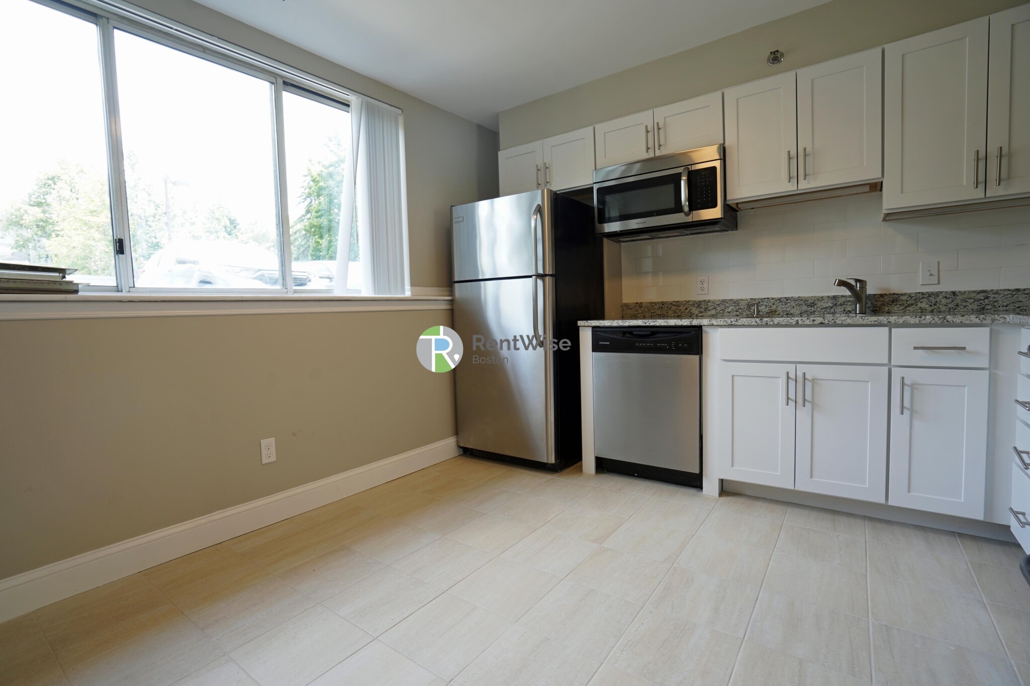 150 North Beacon St, Oak Square