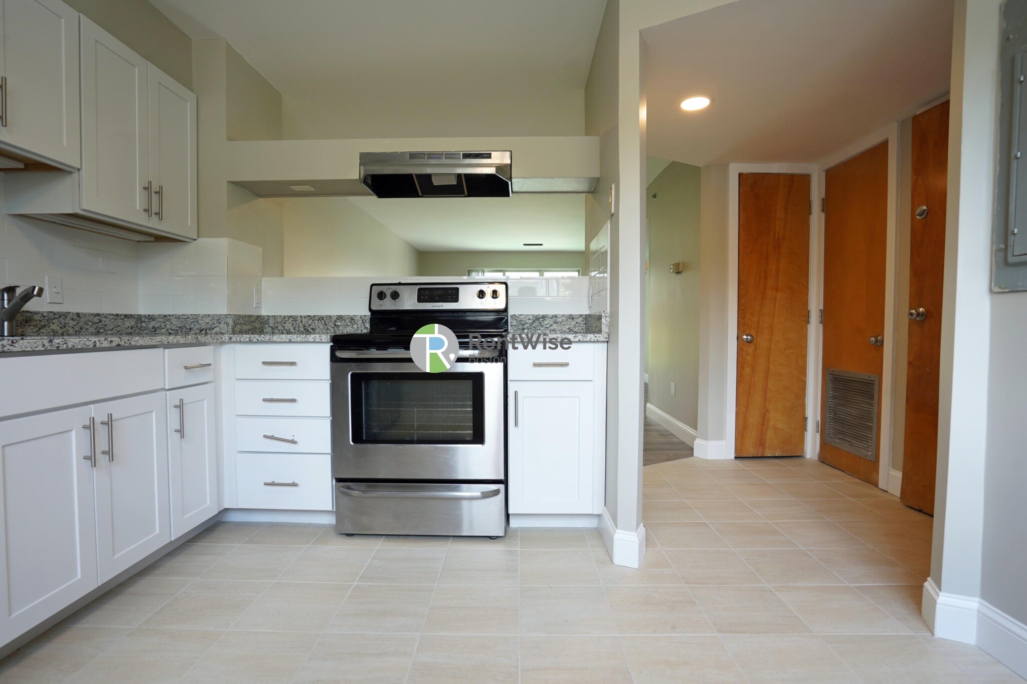 150 North Beacon St, Oak Square