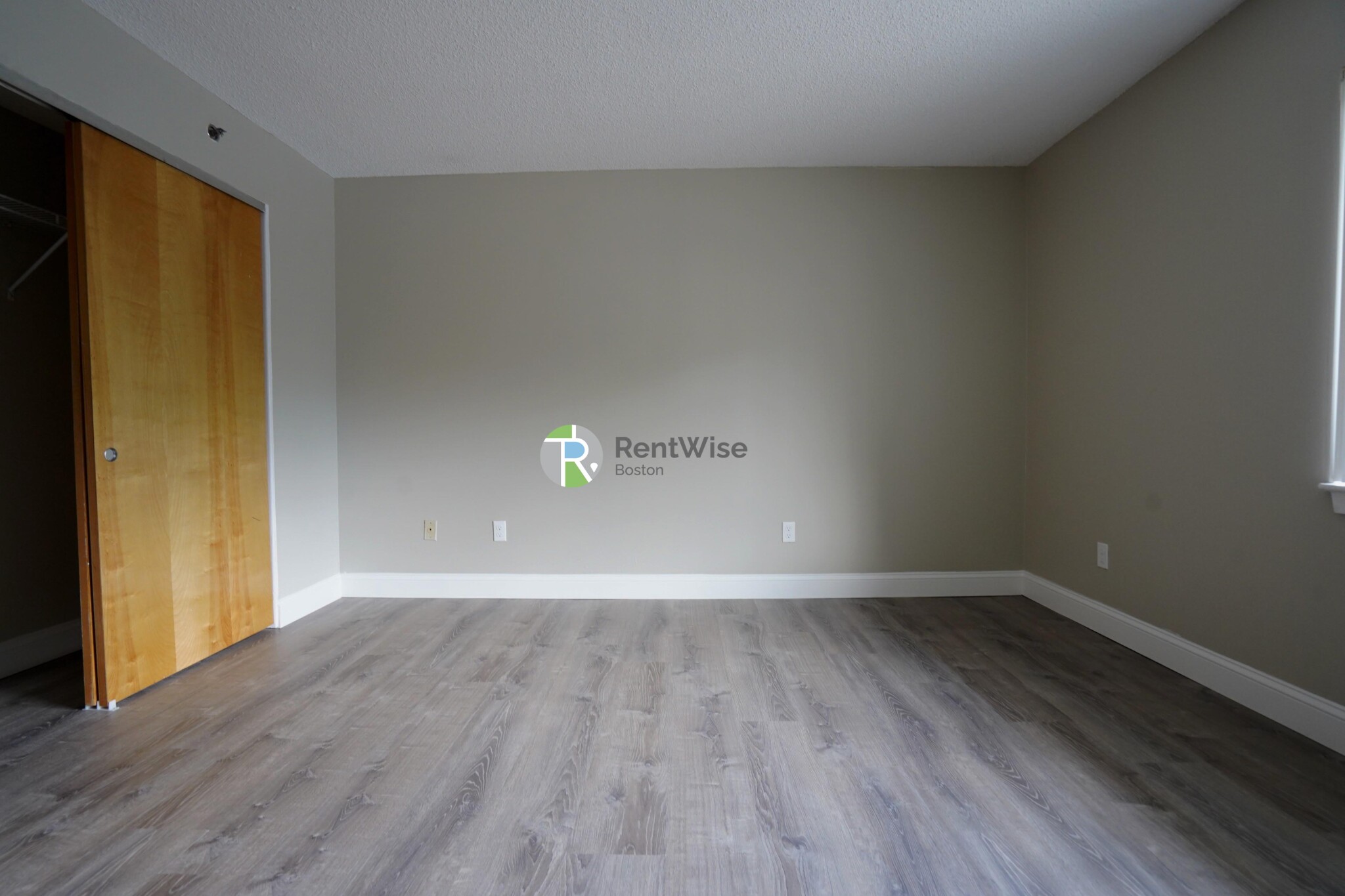 150 North Beacon St, Oak Square