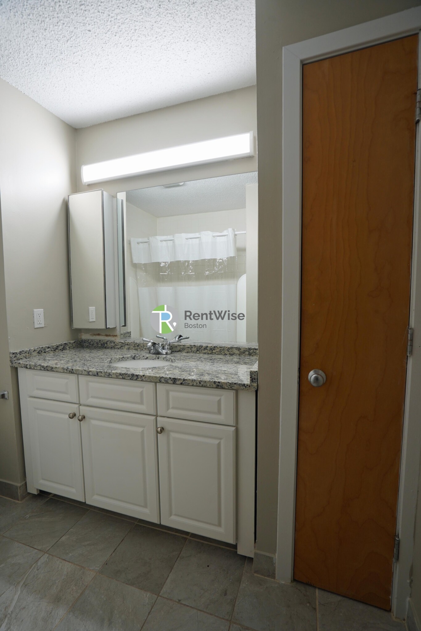 150 North Beacon St, Oak Square