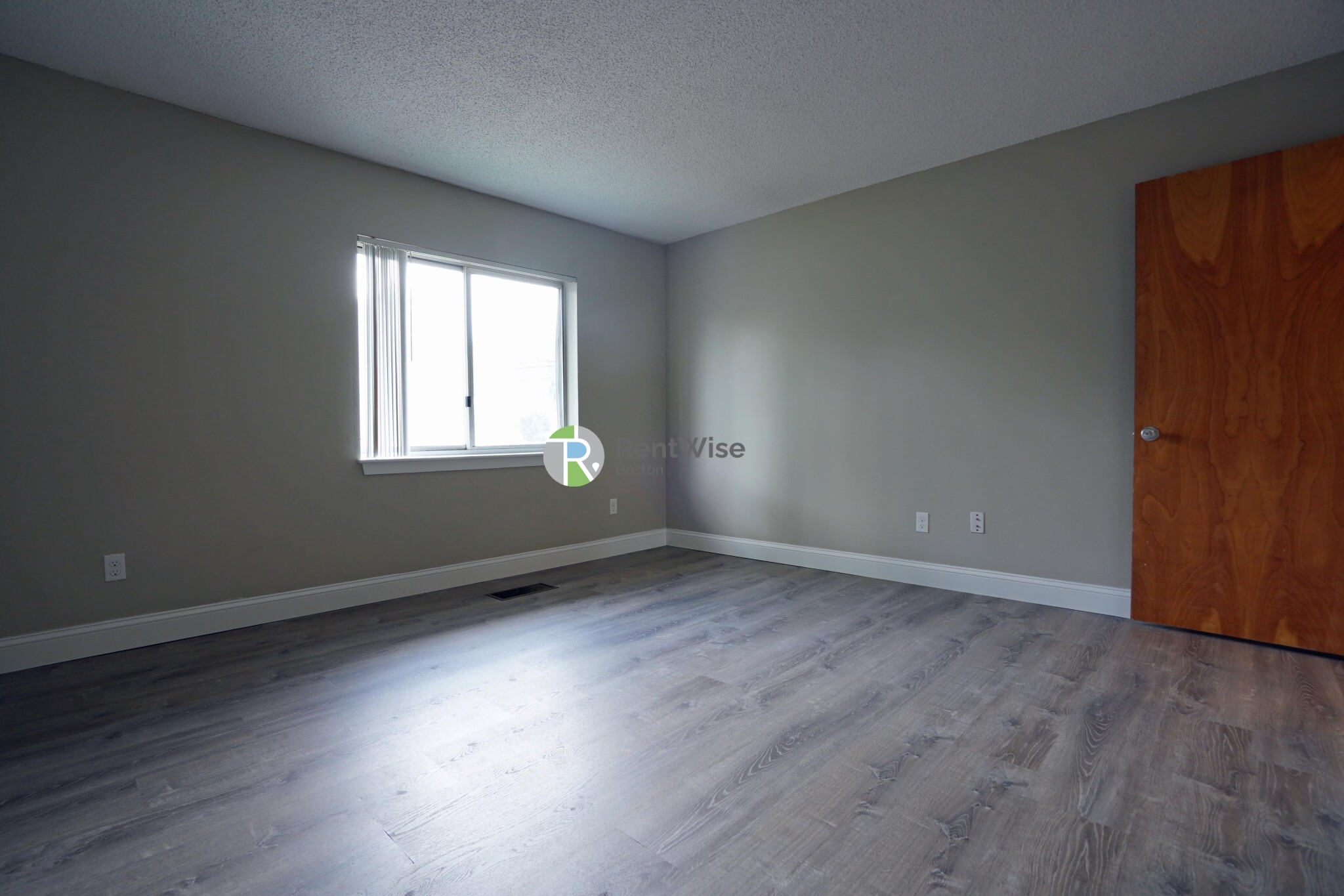 150 North Beacon St, Oak Square