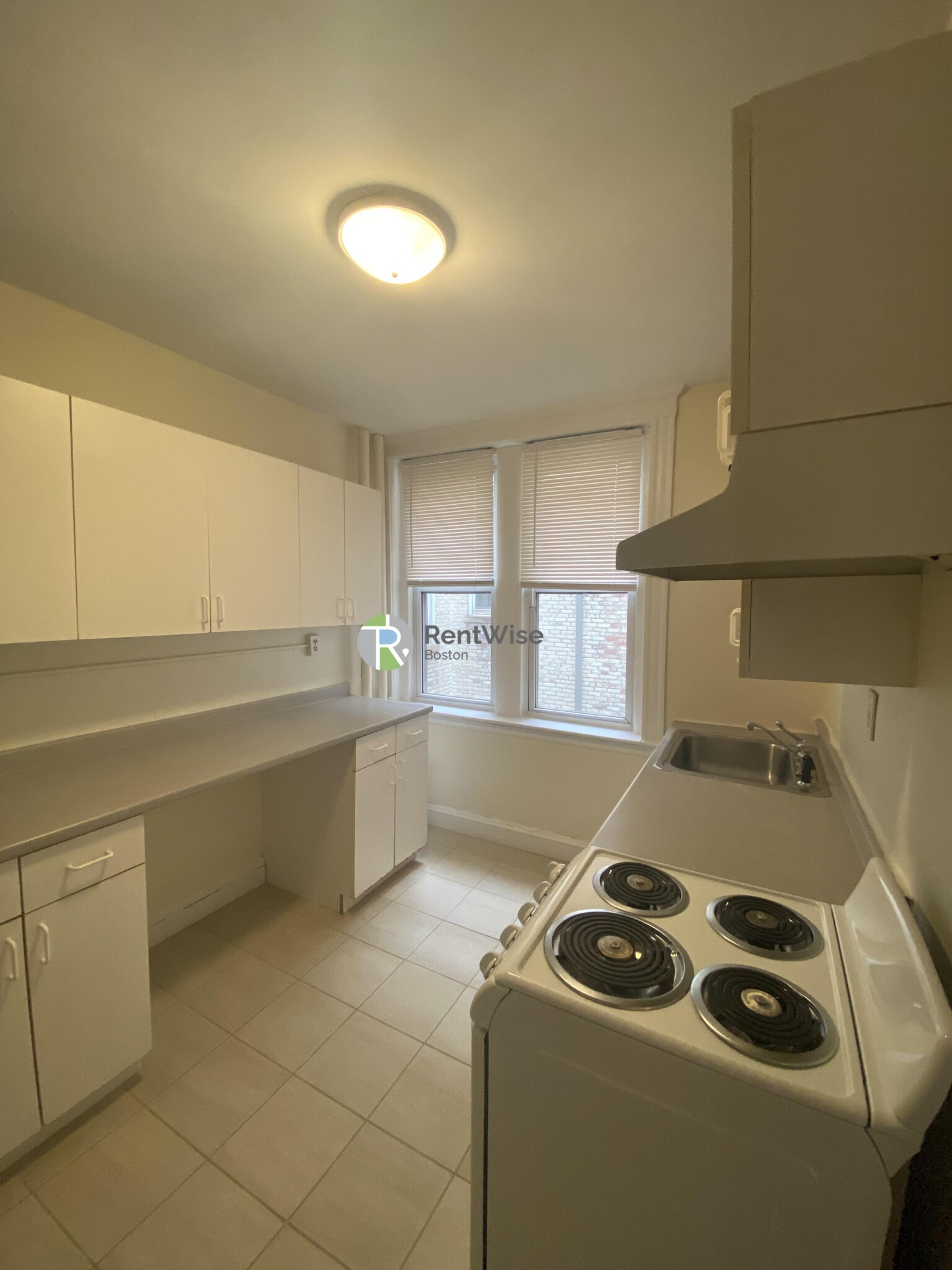 5 Barrows St, Allston