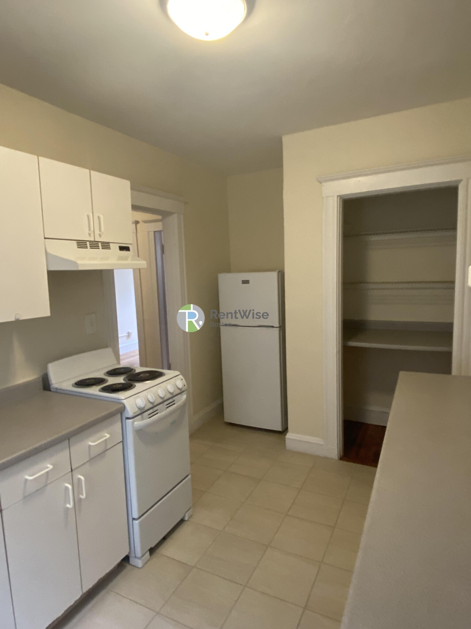 5 Barrows St, Allston