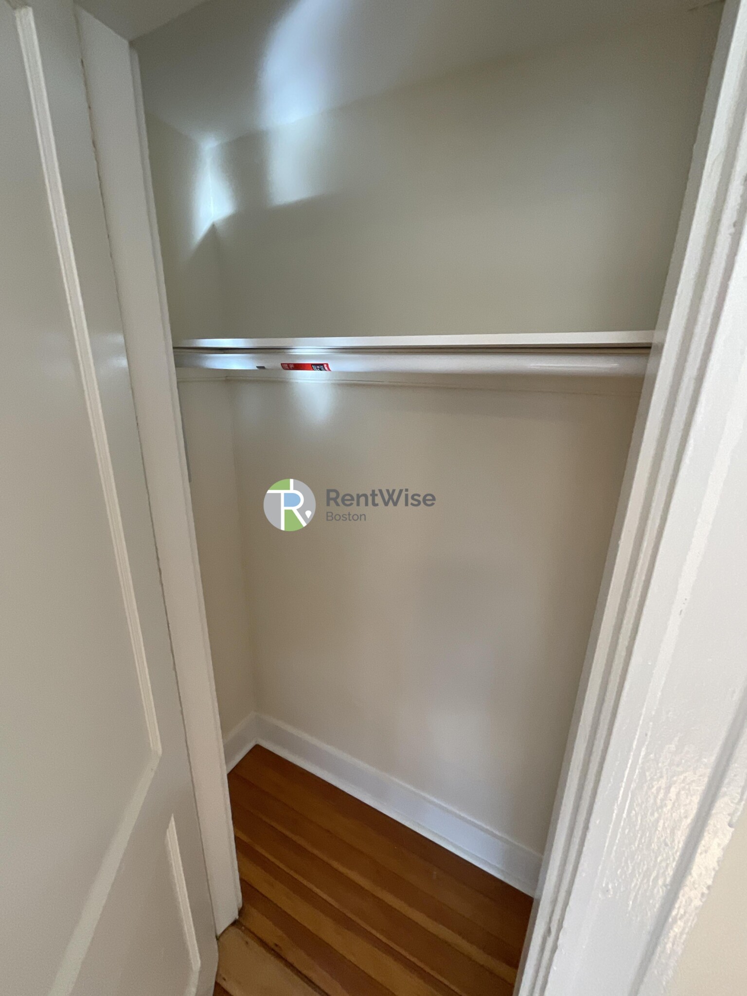 6 Barrows St, Allston