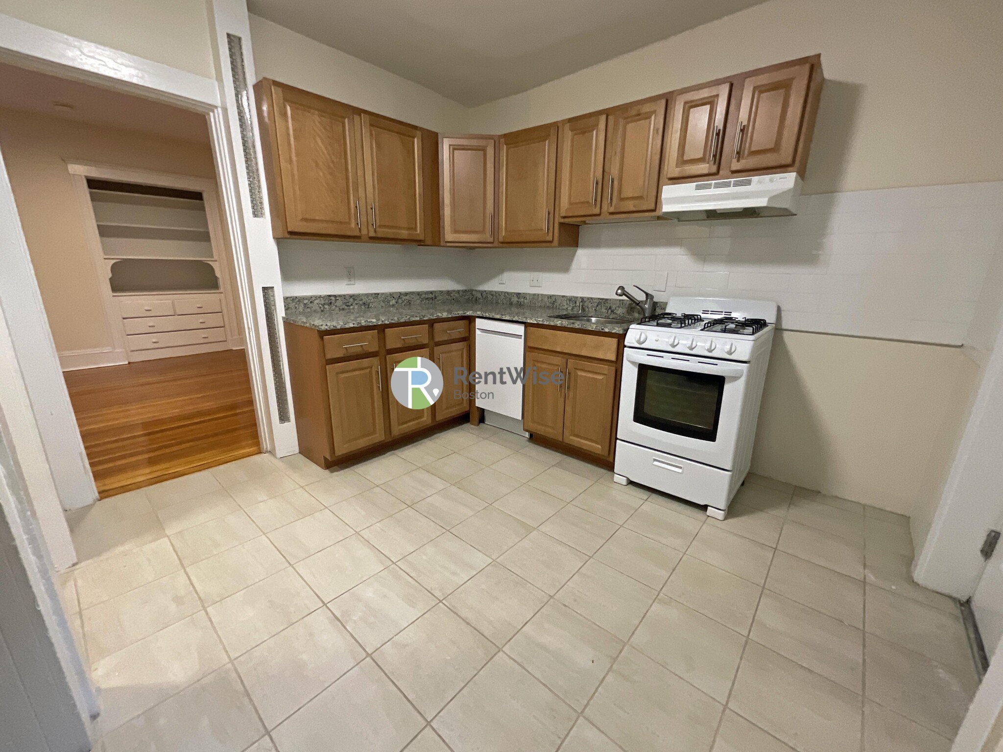 6 Barrows St, Allston