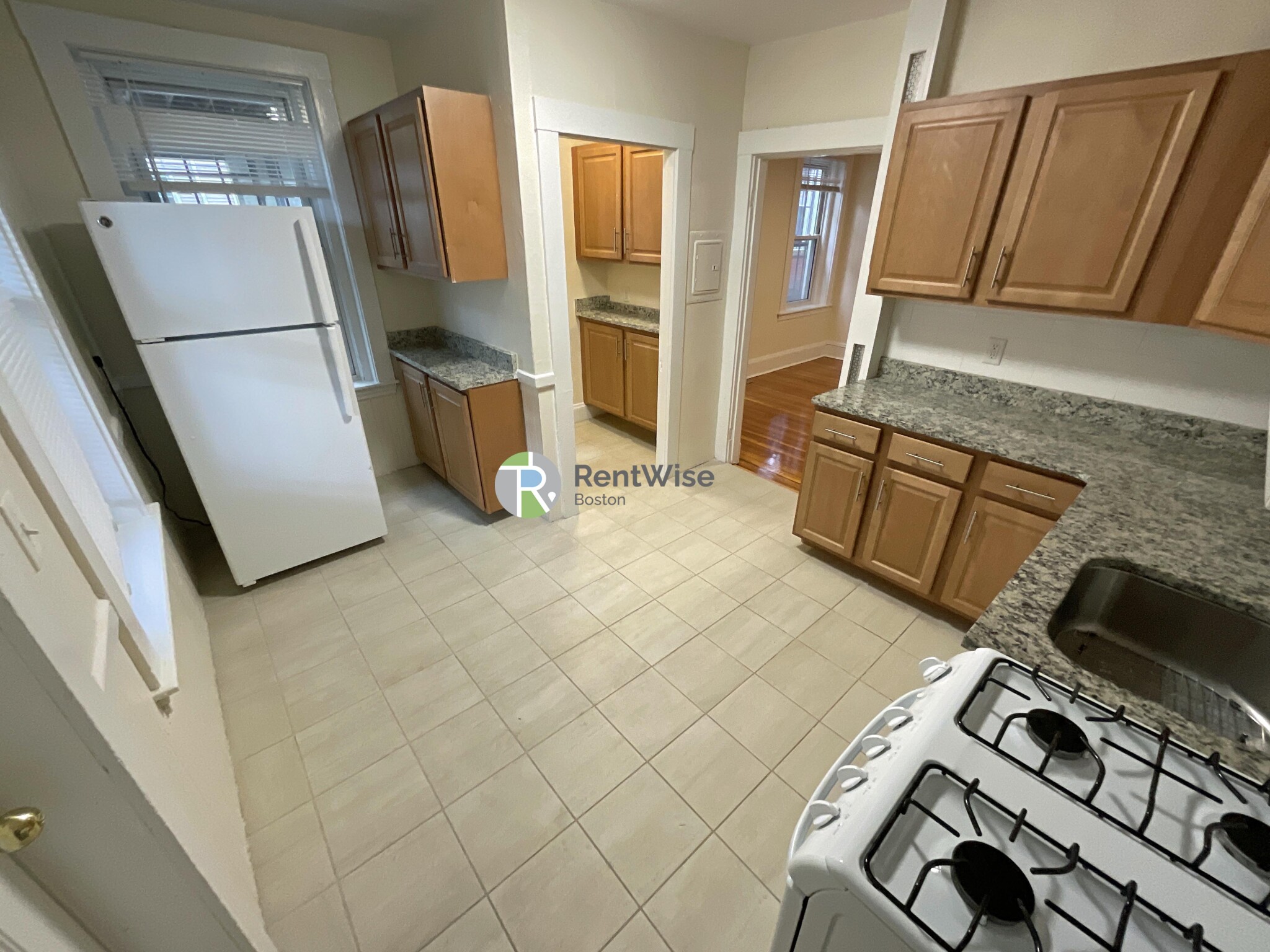 6 Barrows St, Allston