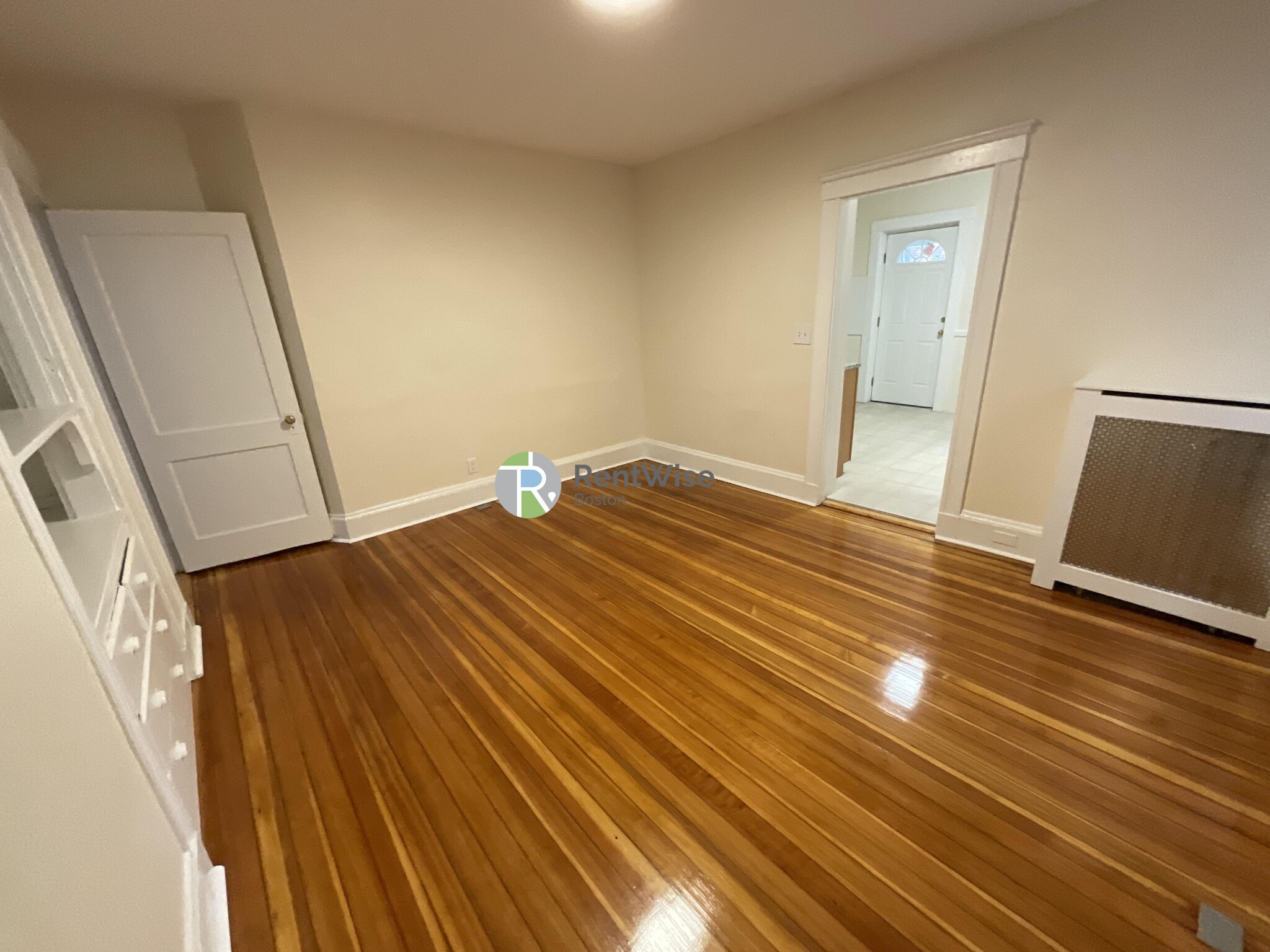 6 Barrows St, Allston