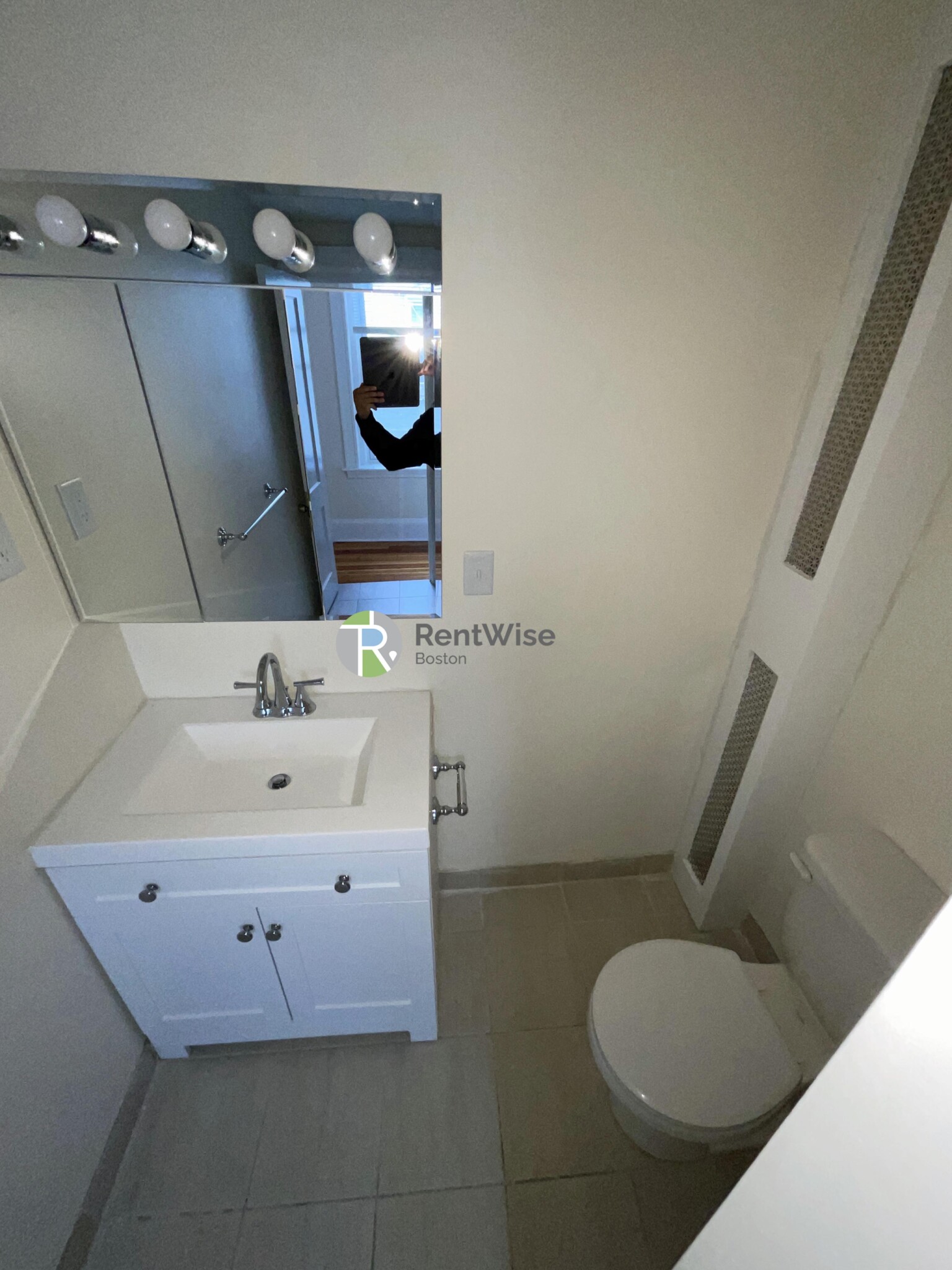 6 Barrows St, Allston