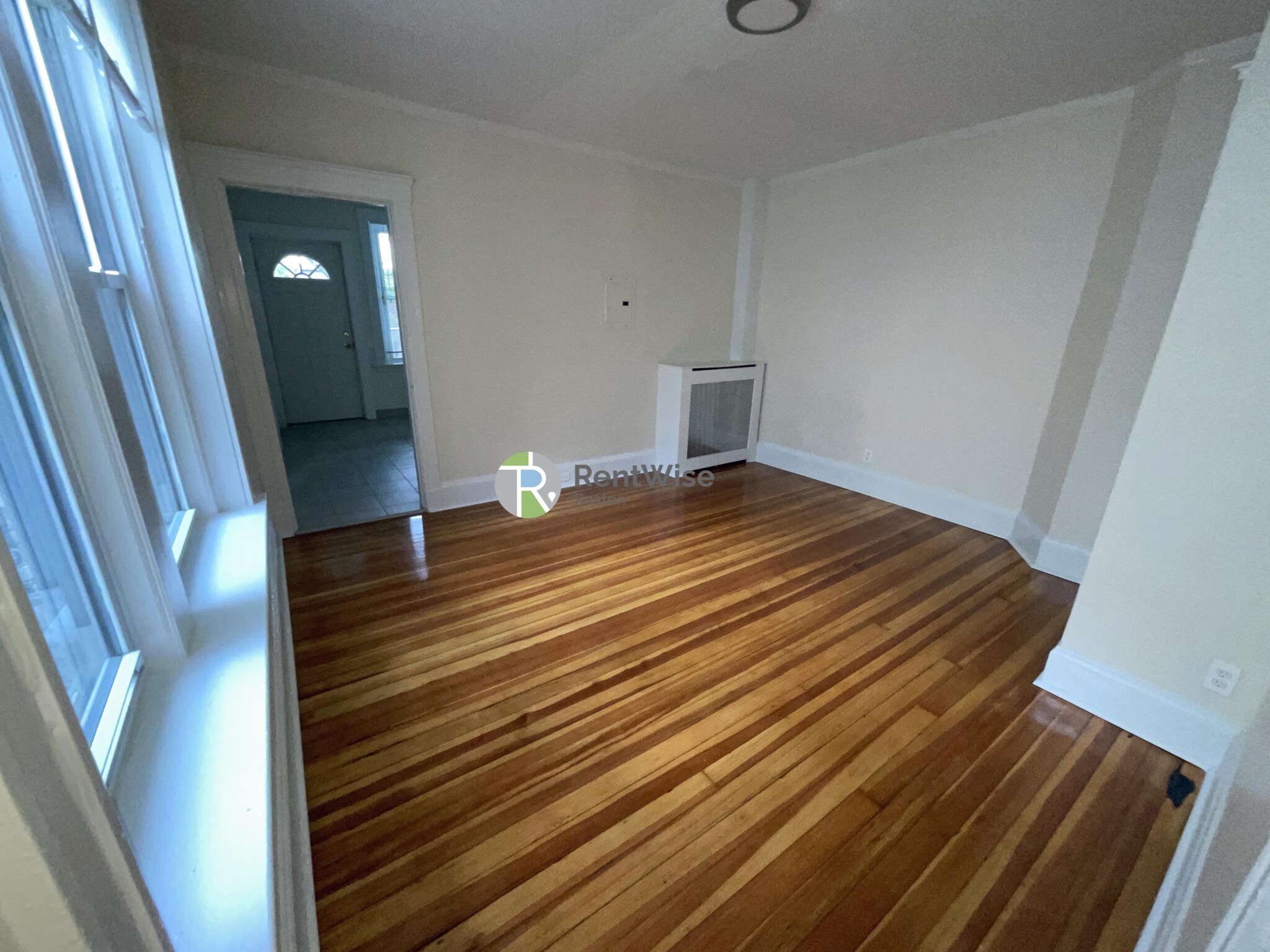 6 Barrows St, Allston