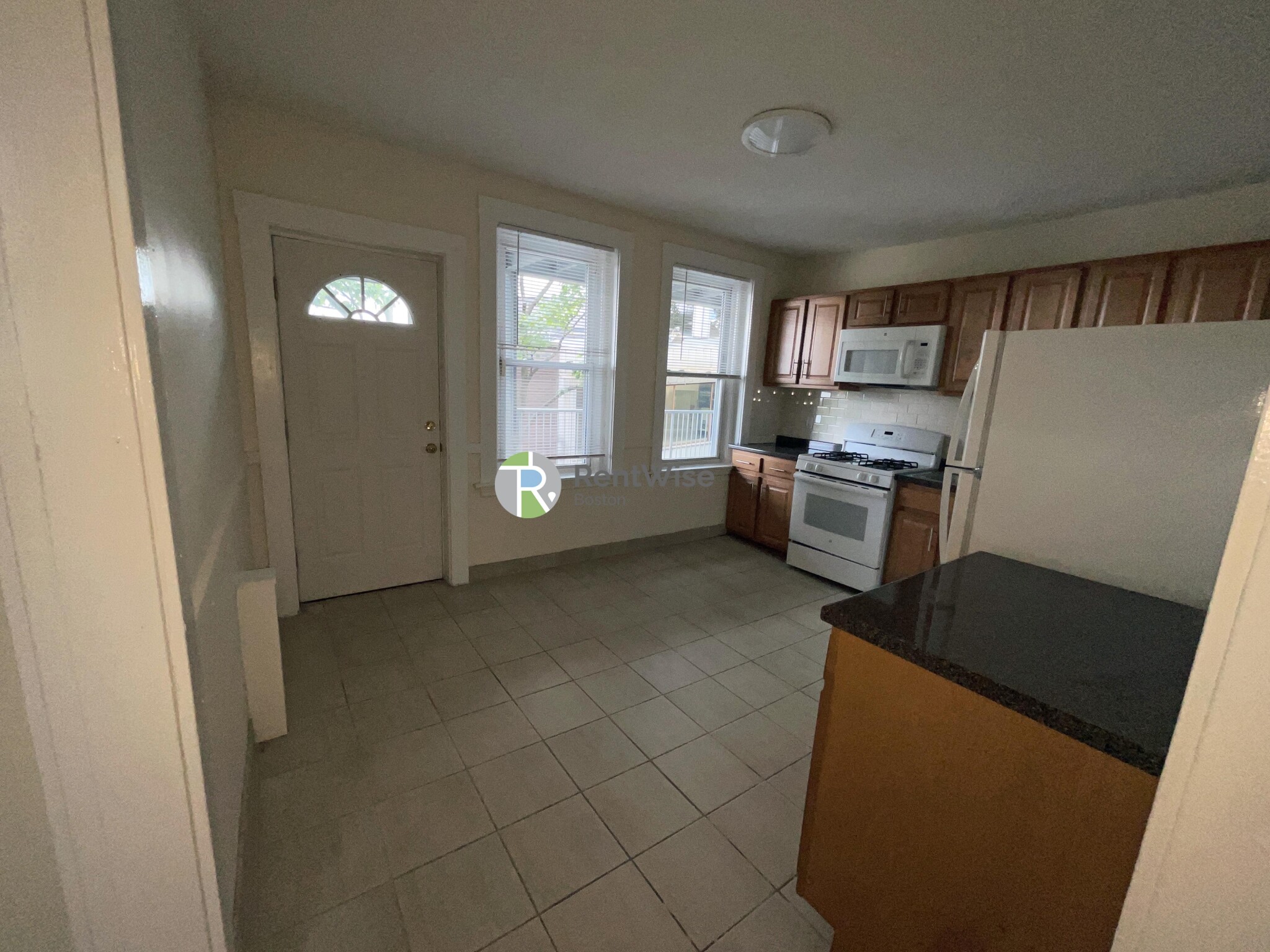 6 Barrows St, Allston