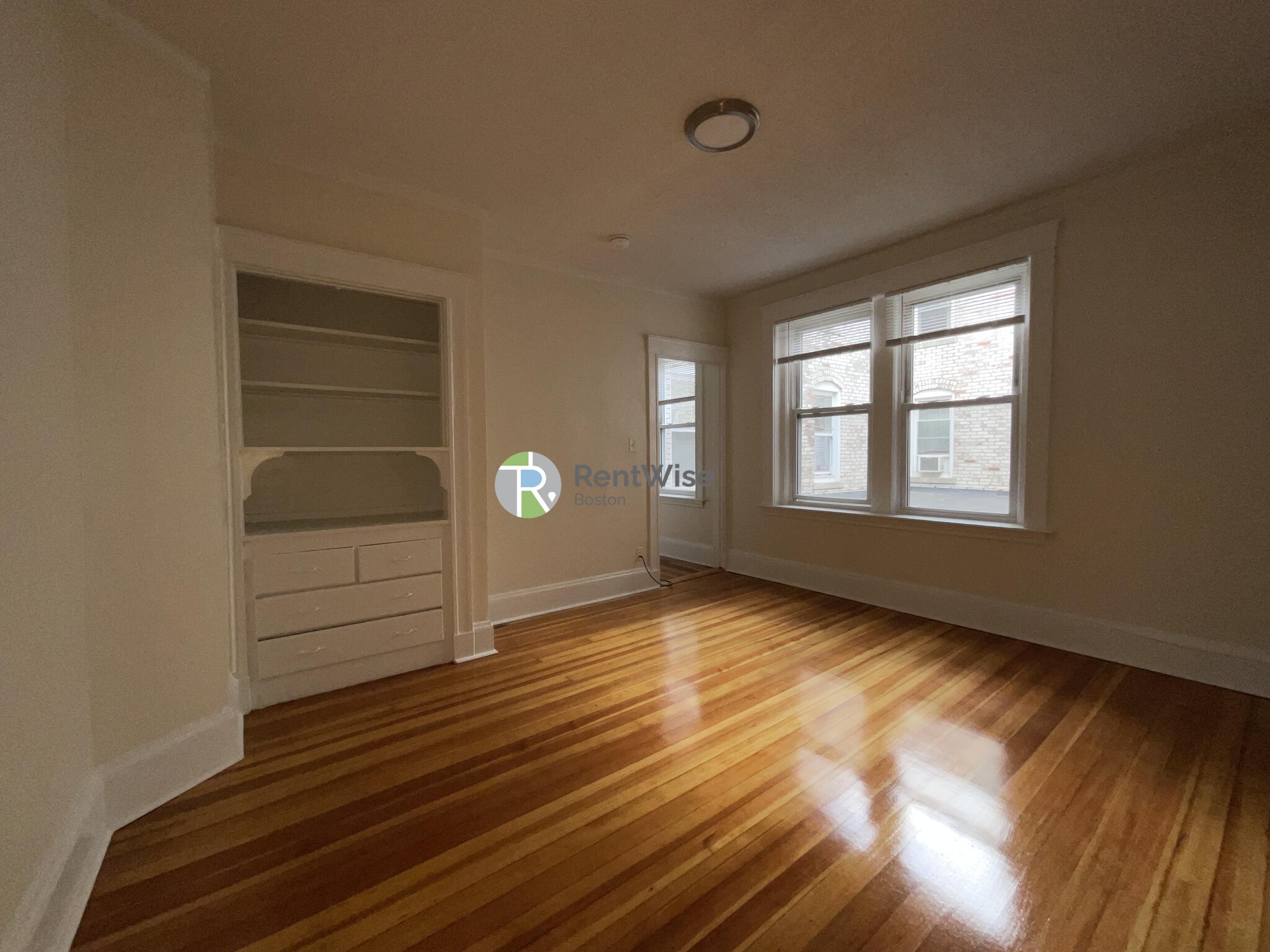 6 Barrows St. - 3,850USD / month