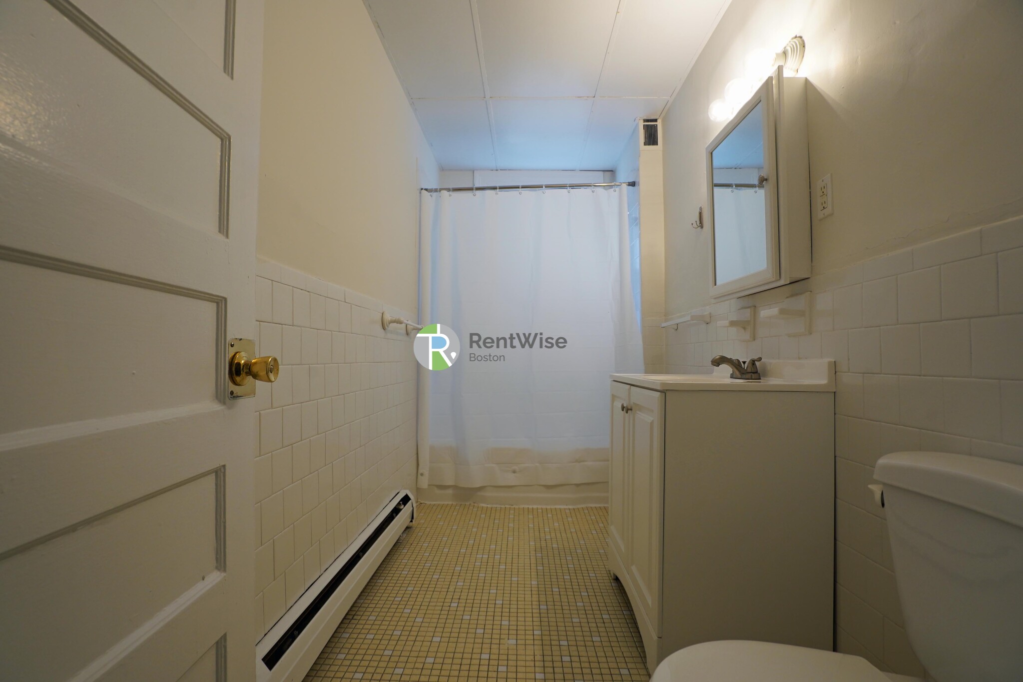 1 Ashford Ct, Allston