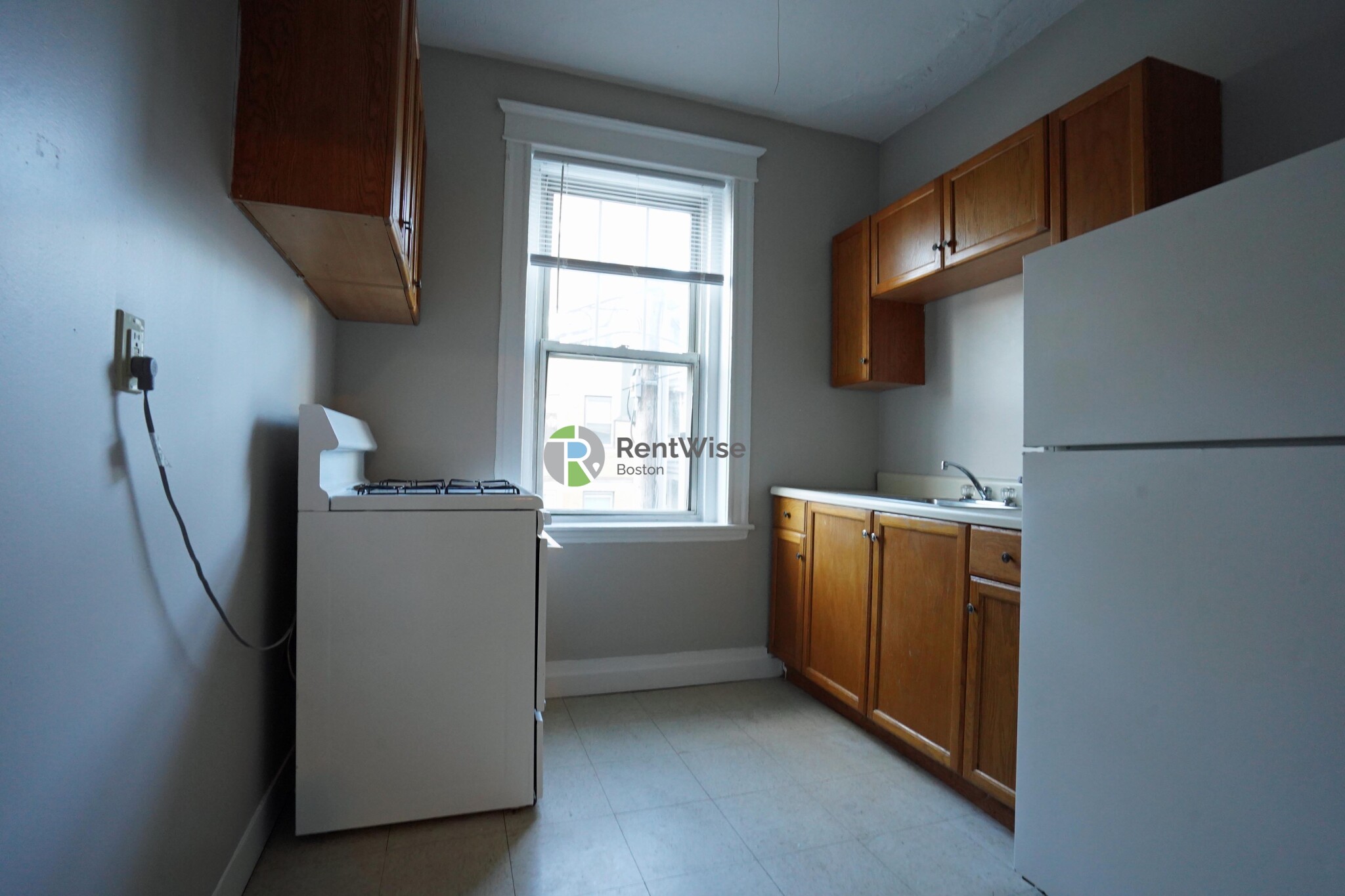 3 Lorraine Ter, Allston