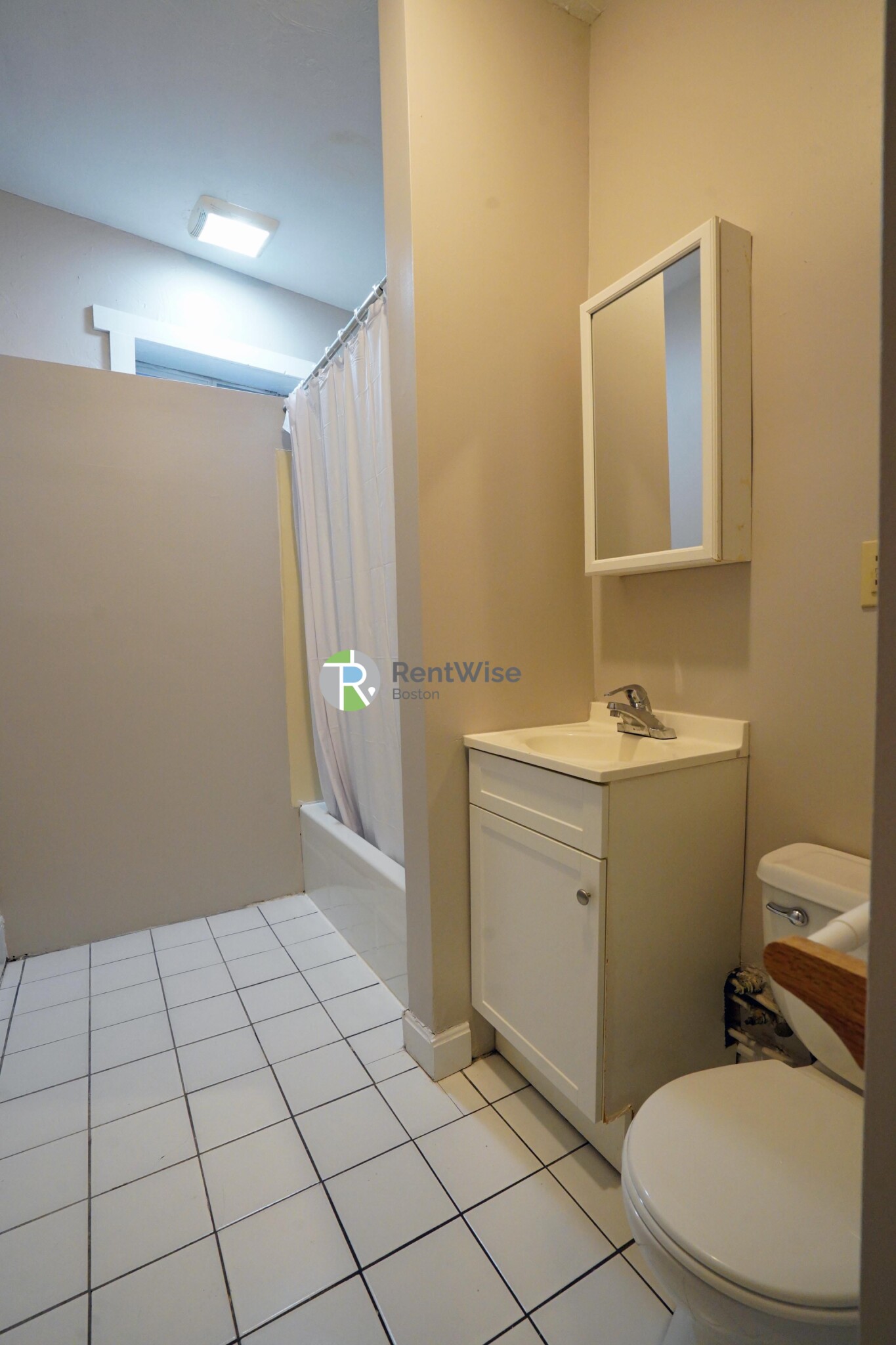 3 Lorraine Ter, Allston