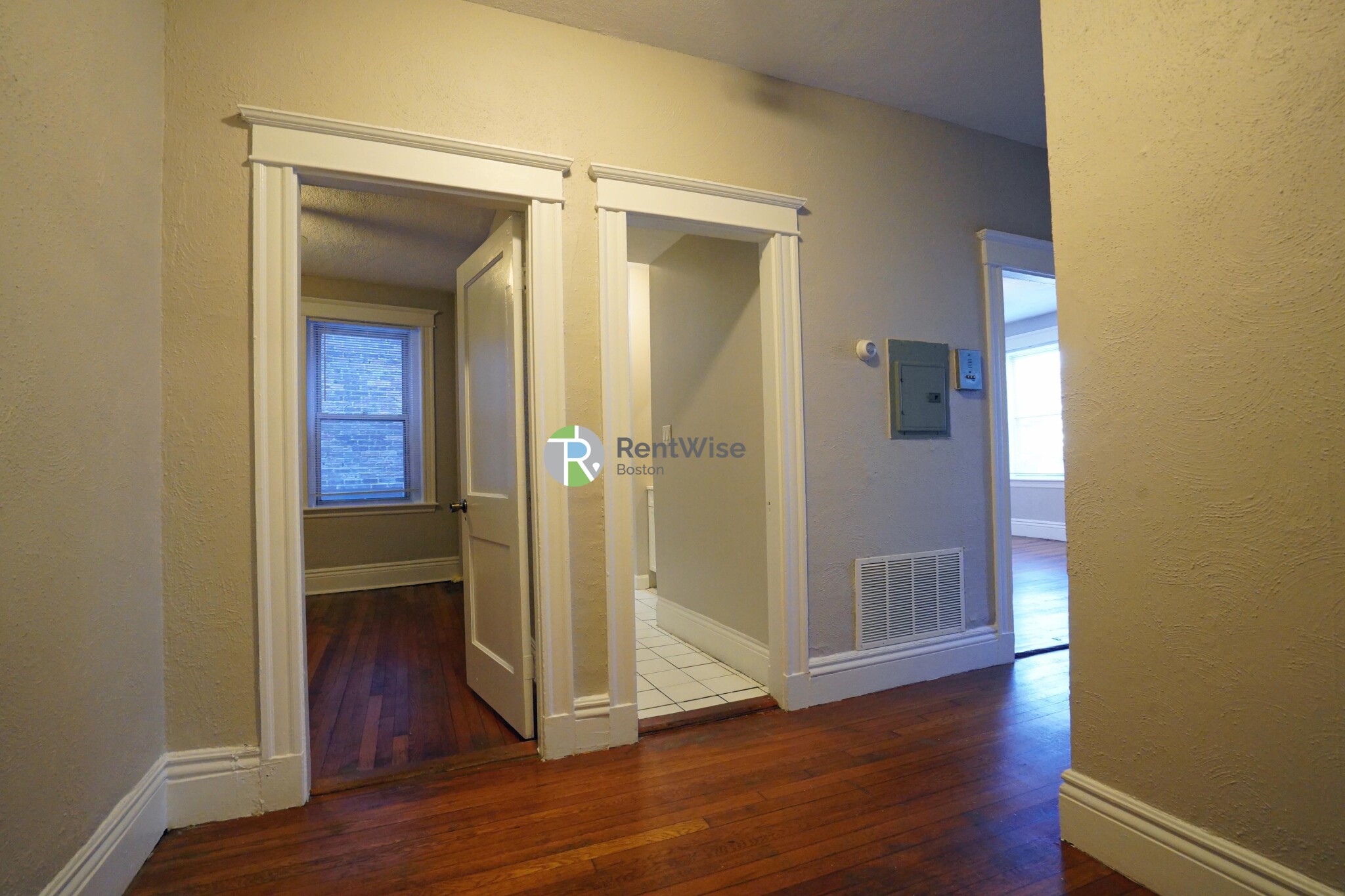 3 Lorraine Ter, Allston