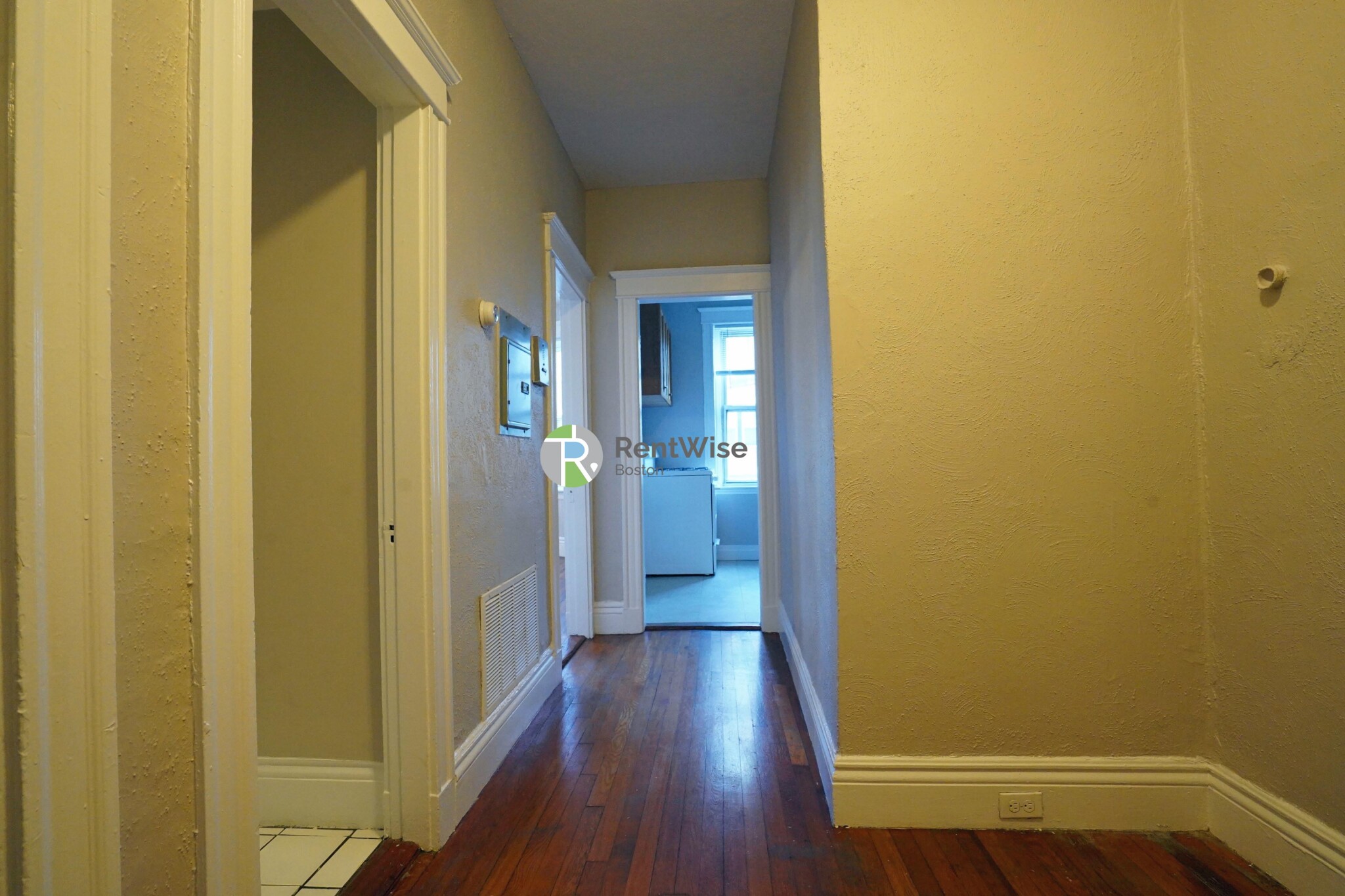 3 Lorraine Ter, Allston