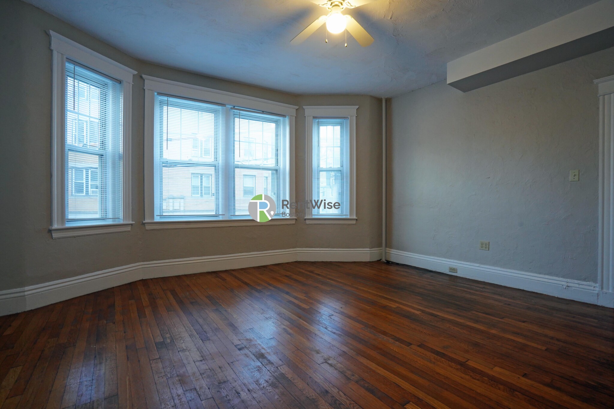 3 Lorraine Ter, Allston