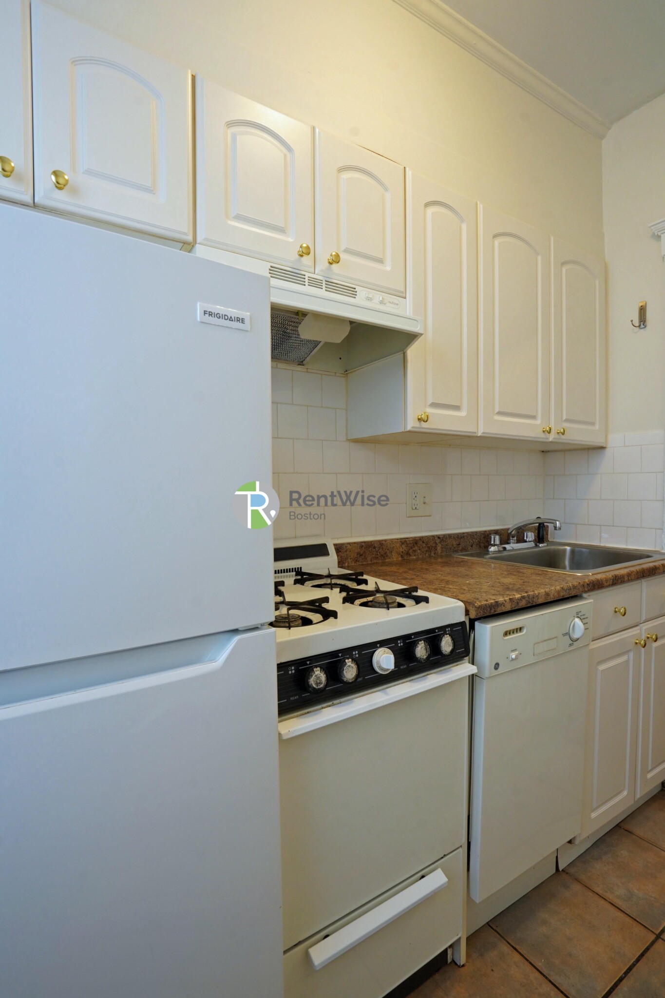 7 Carol Ave, Brighton