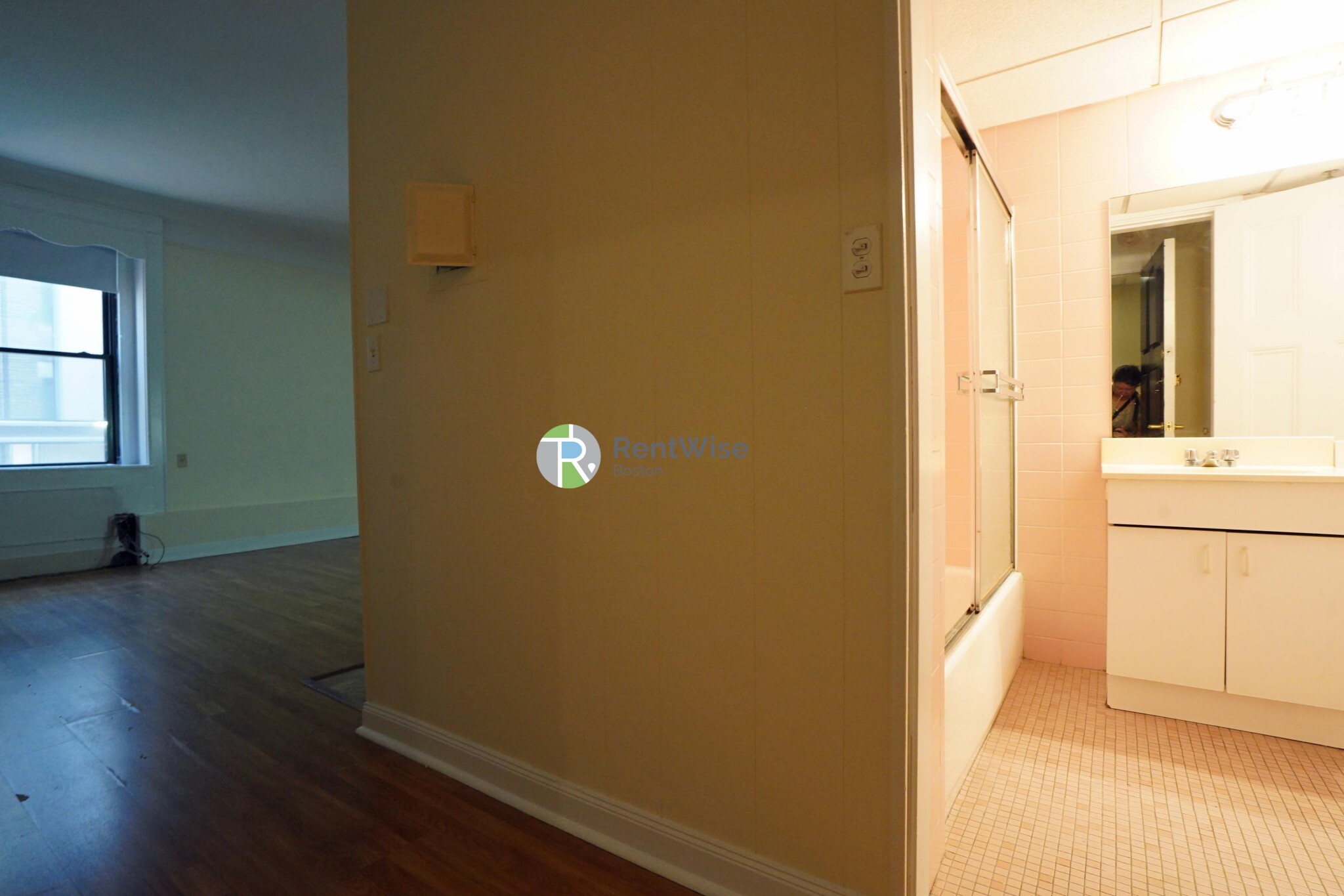 62 Boylston St, Midtown