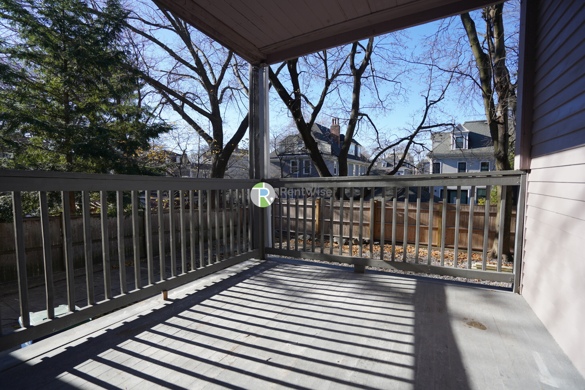 372 Oxford St, Ward Two