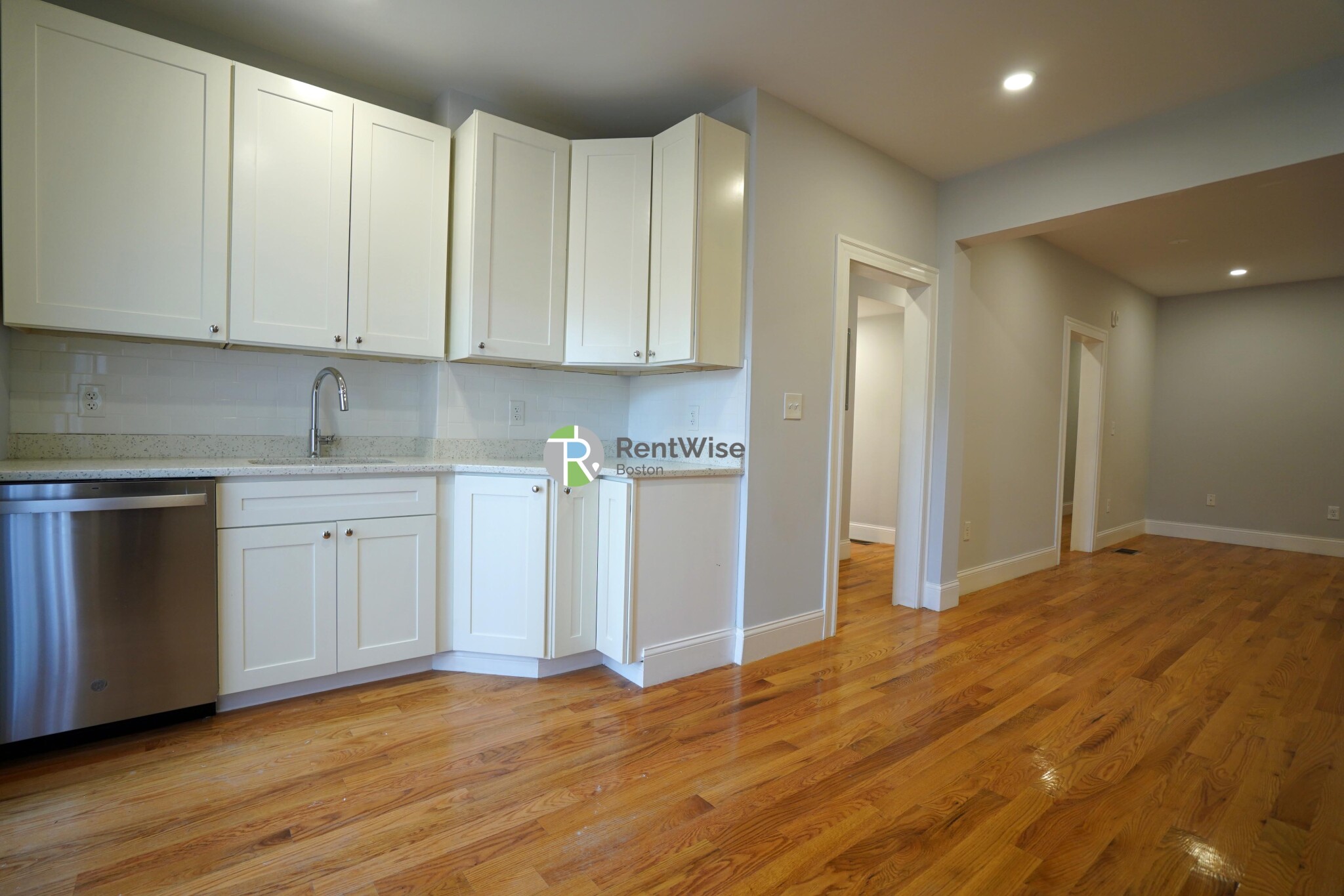 374 Oxford St, Baldwin