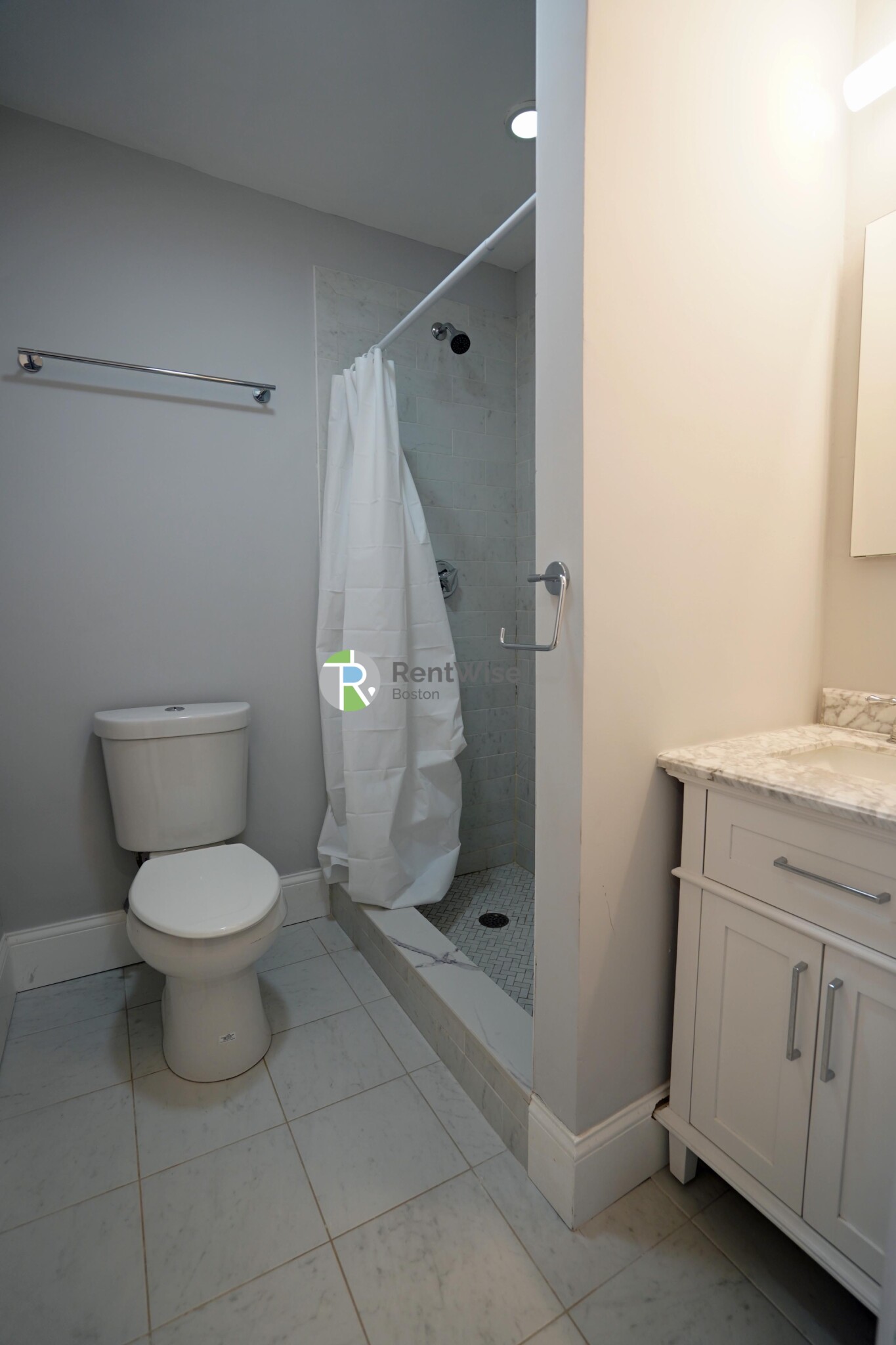 374 Oxford St, Baldwin