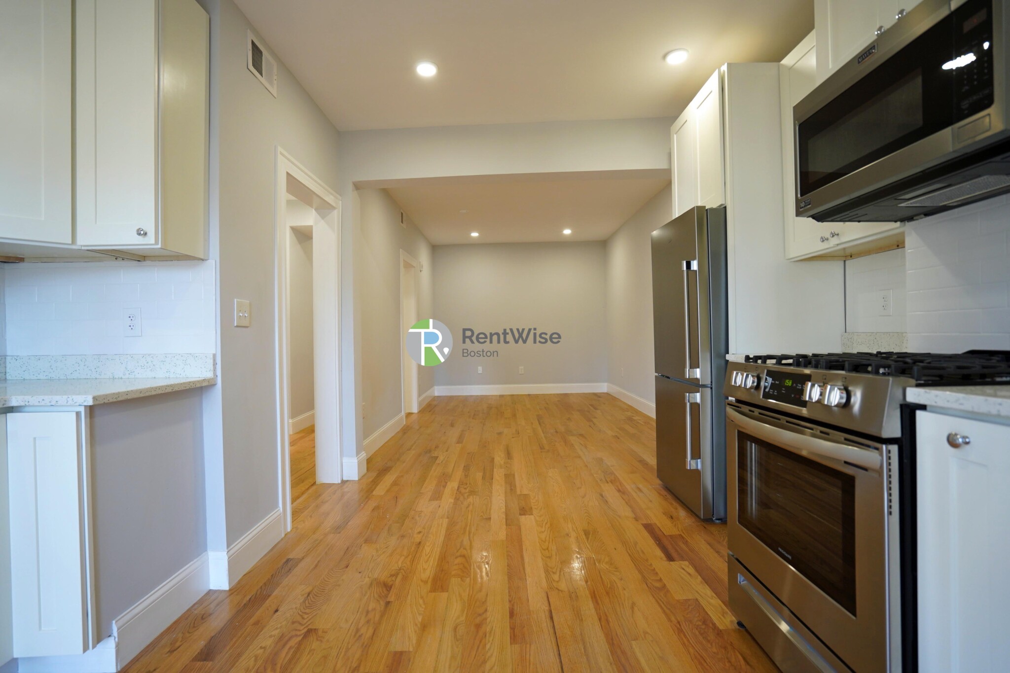 374 Oxford St, Baldwin