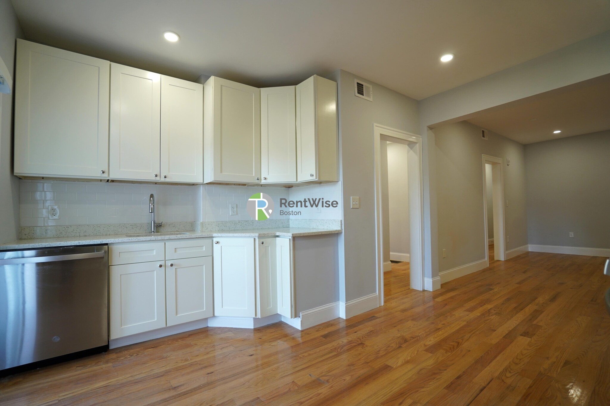 374 Oxford St, Baldwin