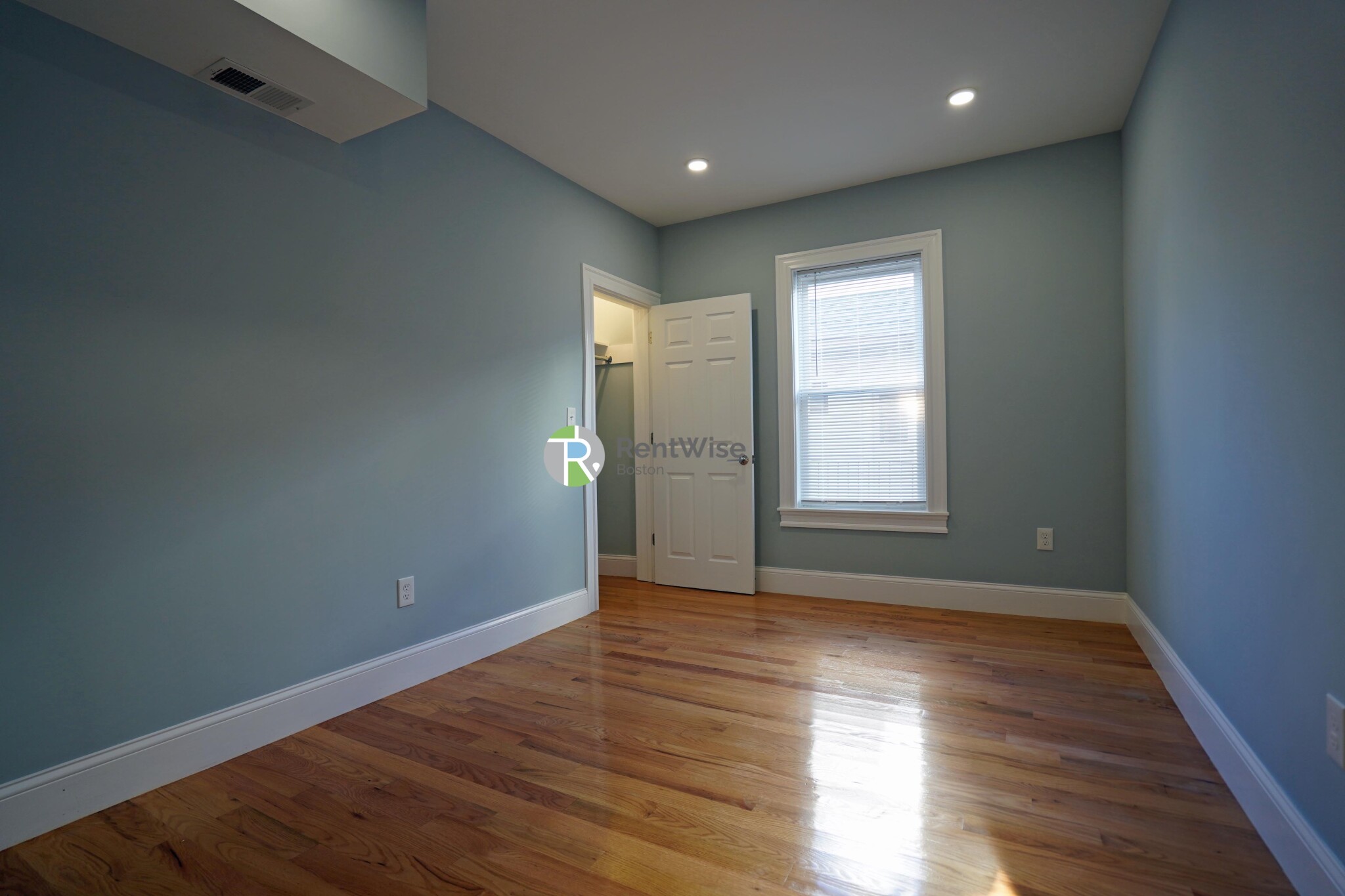 374 Oxford St, Baldwin