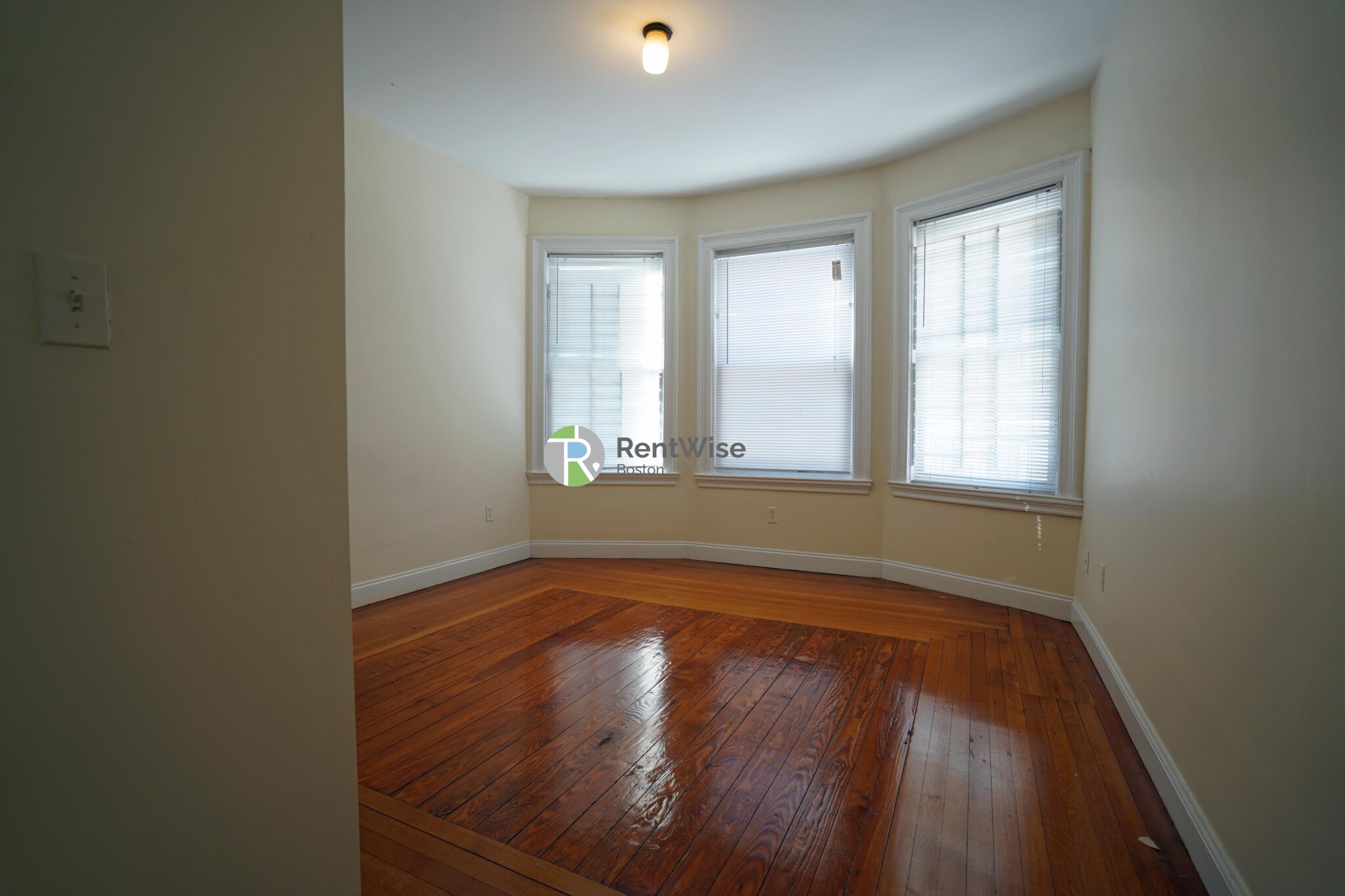 53 Ashford St, Allston