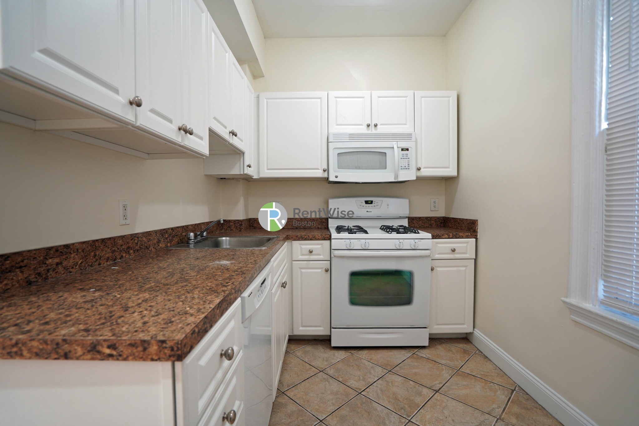 53 Ashford St, Allston