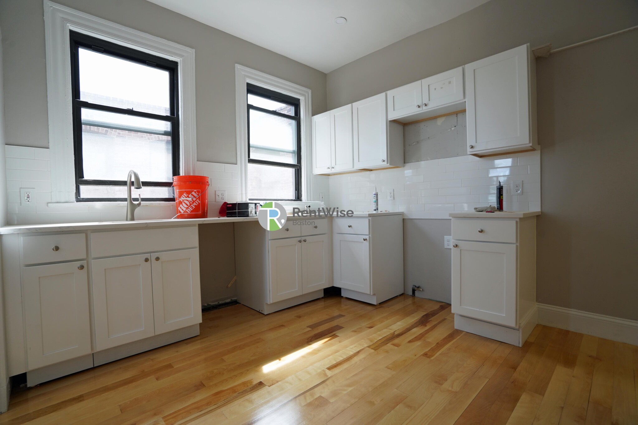 72 Gardner St, Allston