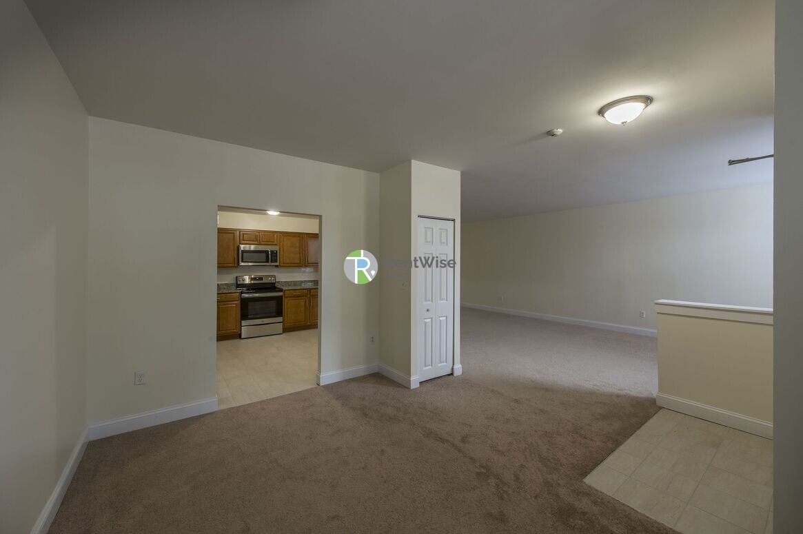 650 Columbus Ave, Roxbury